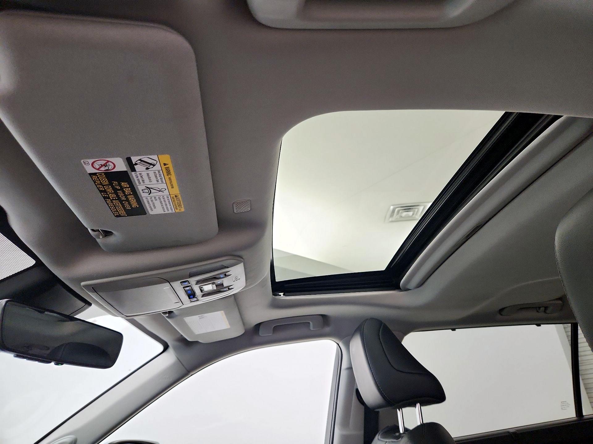Thumbnail: 2020 Toyota Highlander - 20