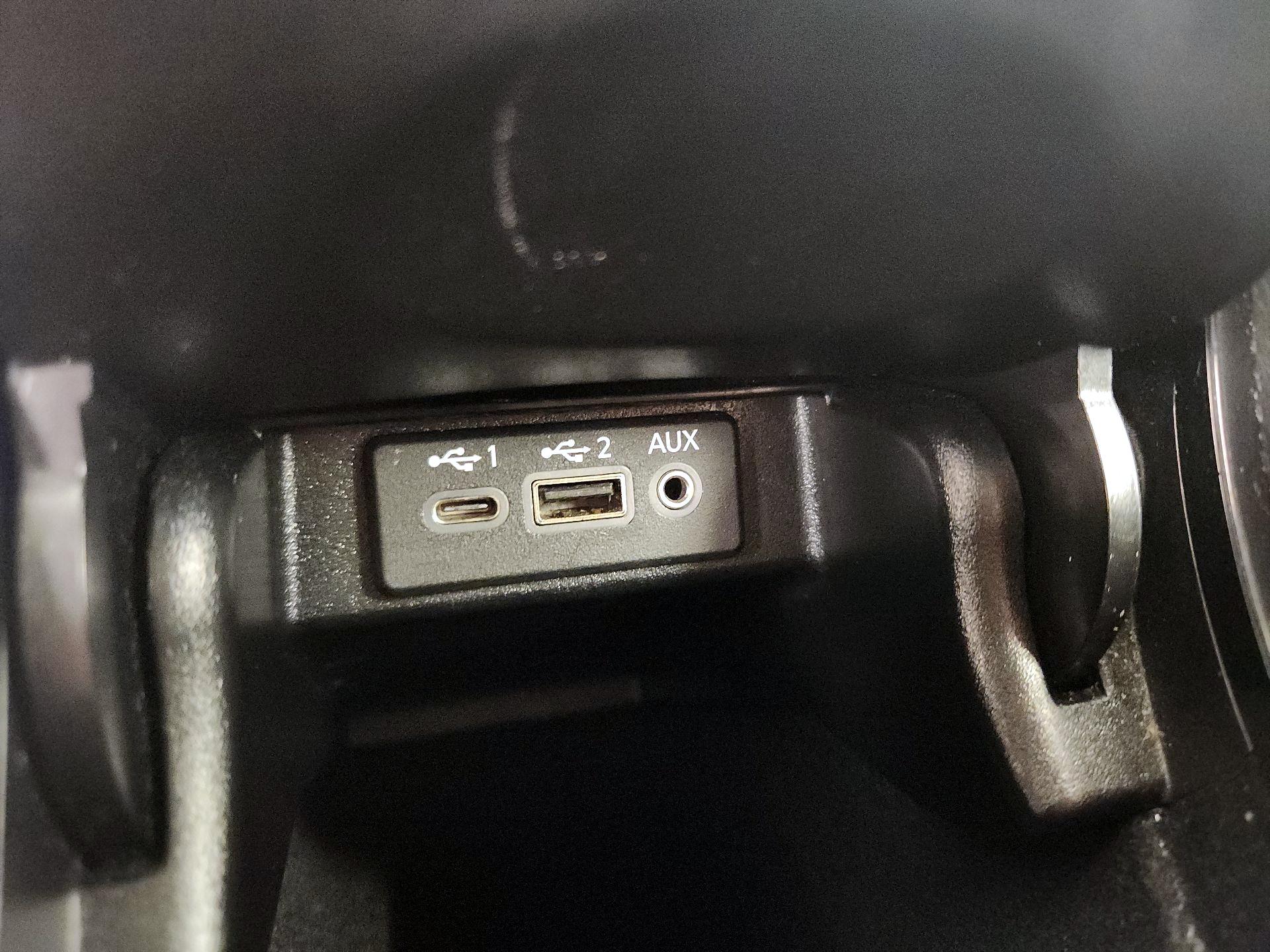 Thumbnail: 2022 Nissan Maxima - 19