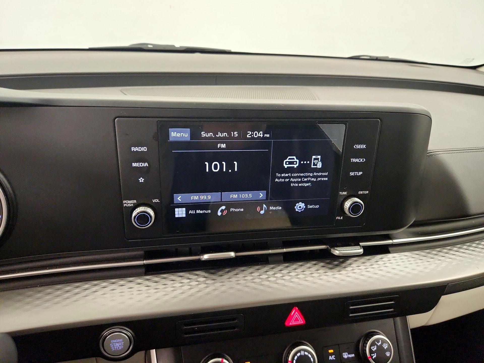 Thumbnail: 2023 Kia Carnival - 15