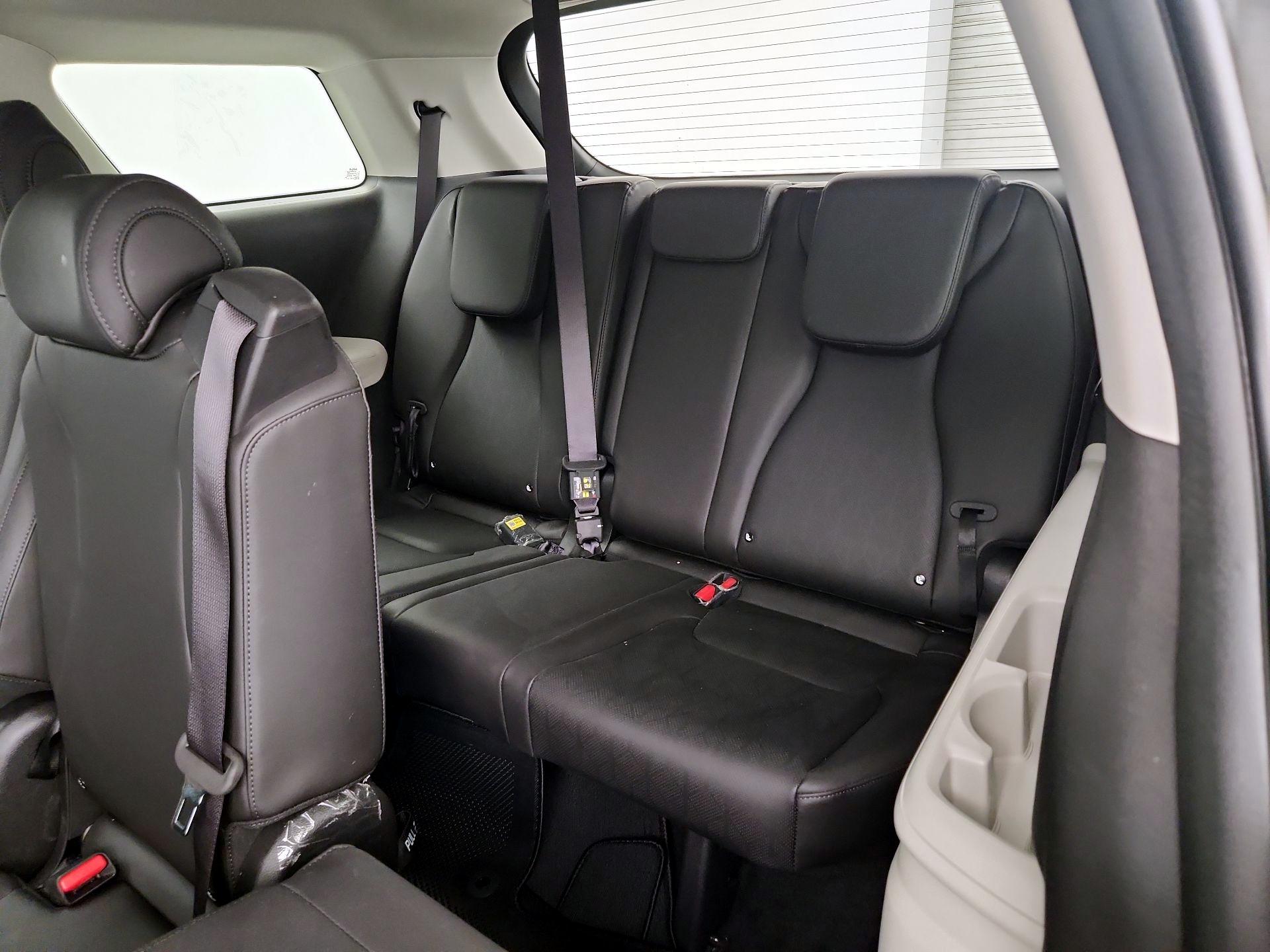 Thumbnail: 2023 Kia Carnival - 20