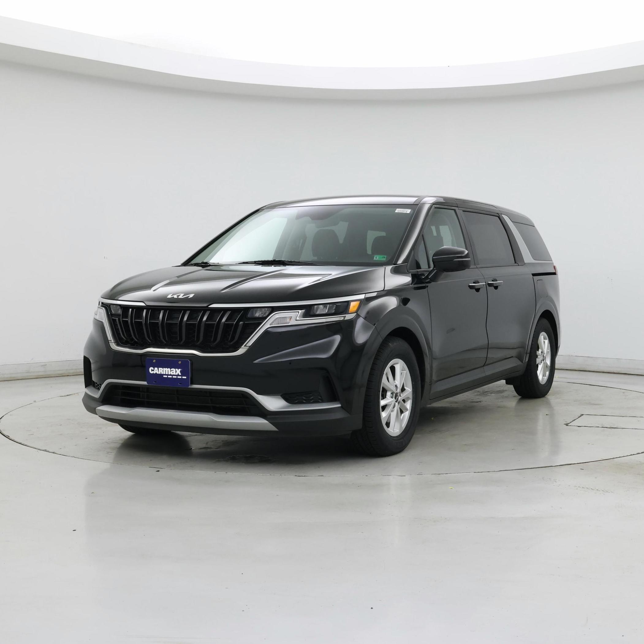 Thumbnail: 2023 Kia Carnival - 4