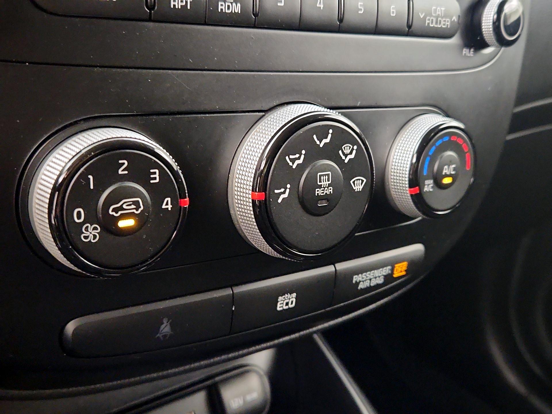 Thumbnail: 2015 Kia Soul - 15