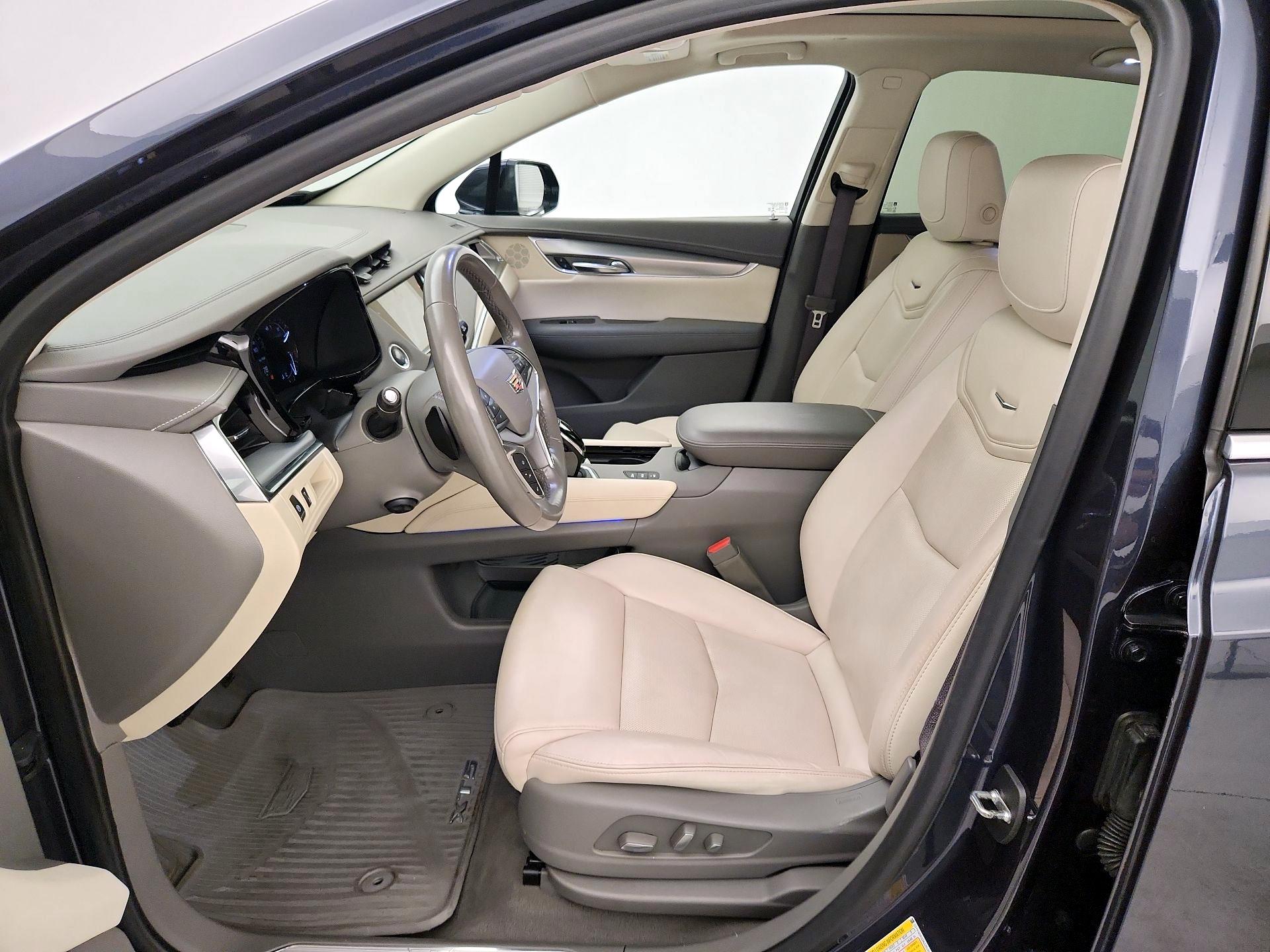 Thumbnail: 2019 Cadillac XT5 - 11