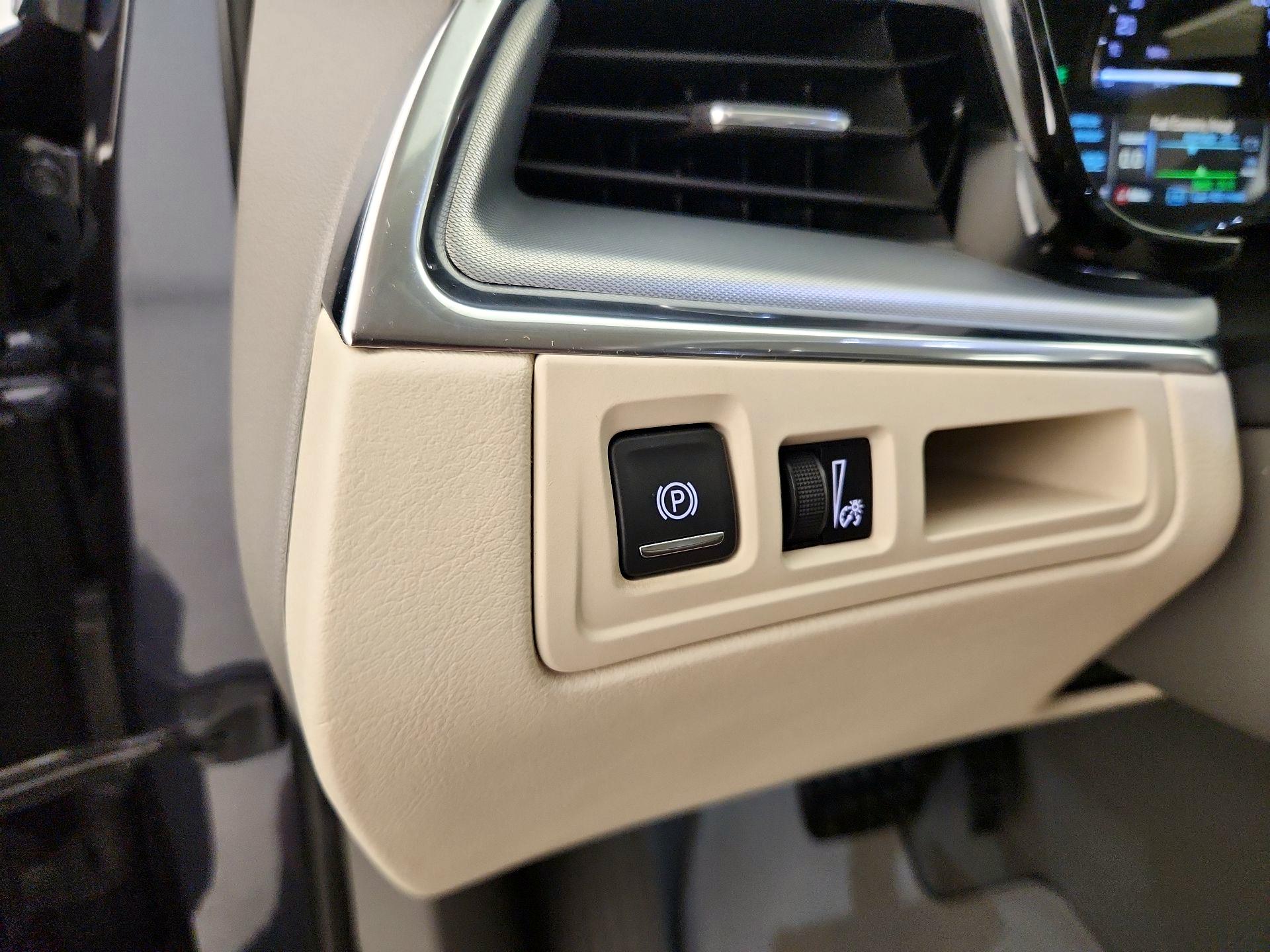 Thumbnail: 2019 Cadillac XT5 - 13