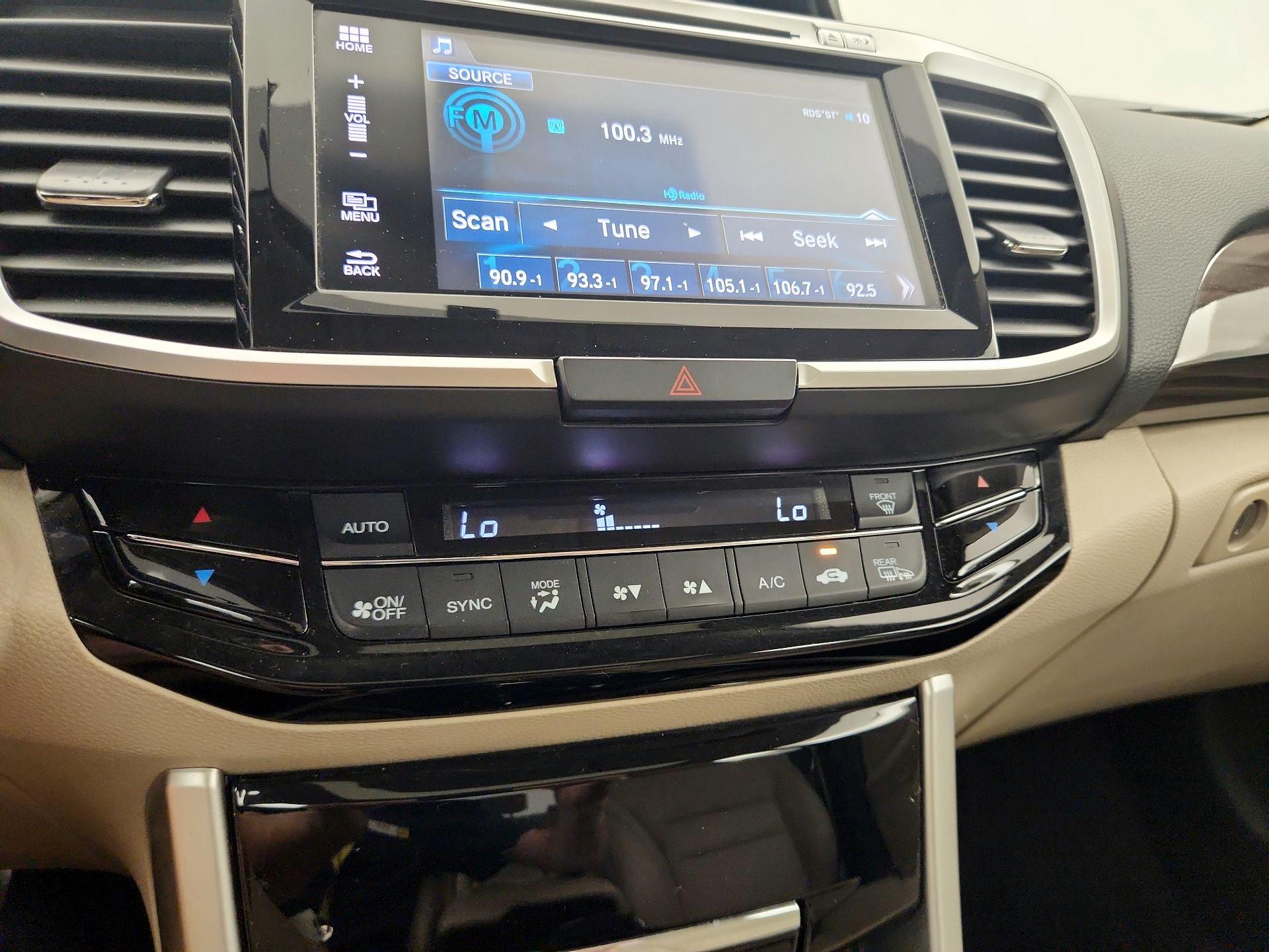 Thumbnail: 2016 Honda Accord - 16