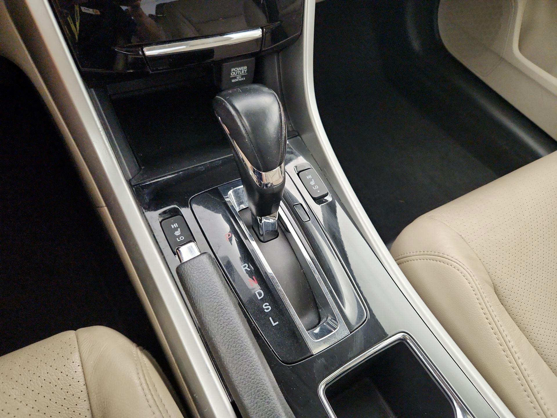 Thumbnail: 2016 Honda Accord - 17