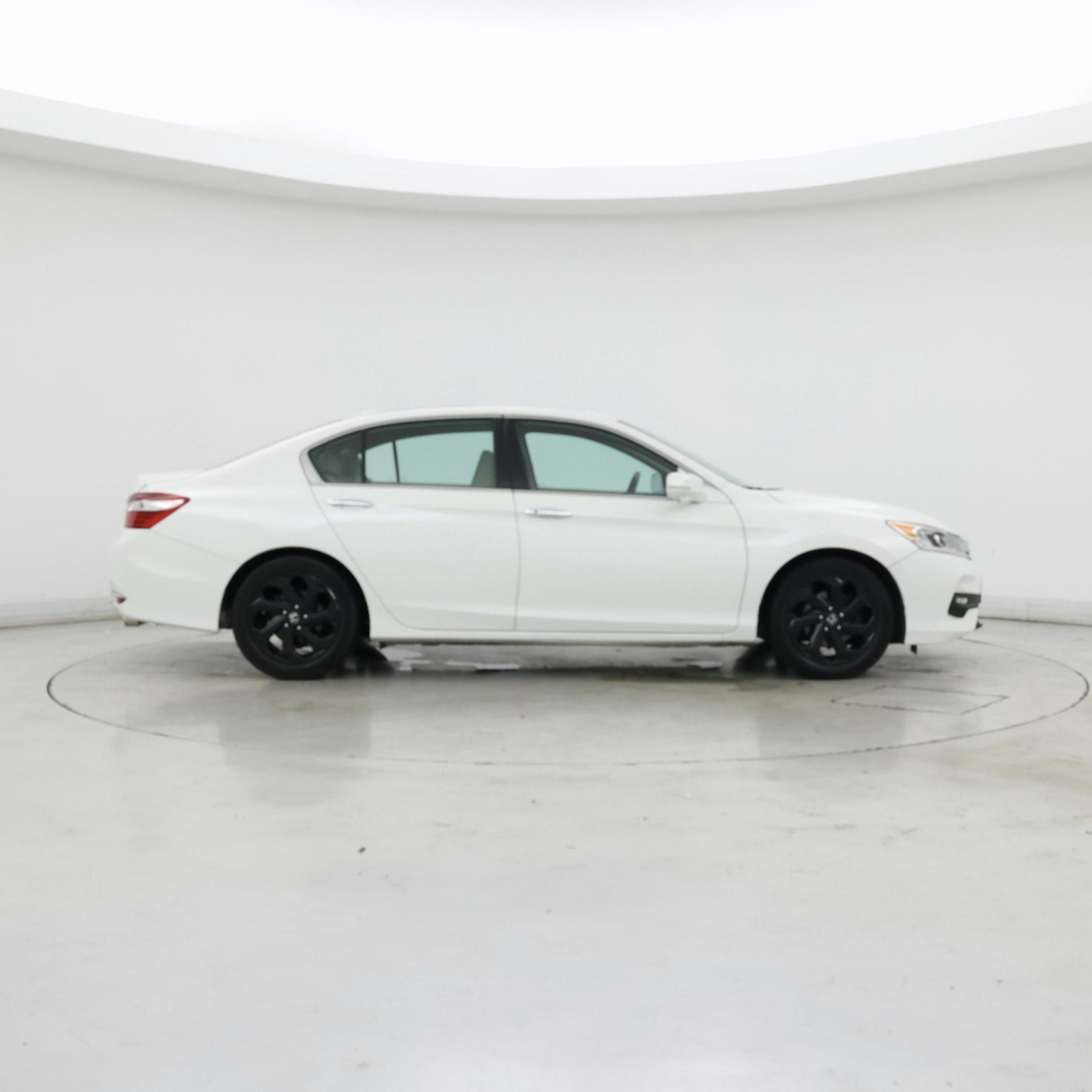Thumbnail: 2016 Honda Accord - 7