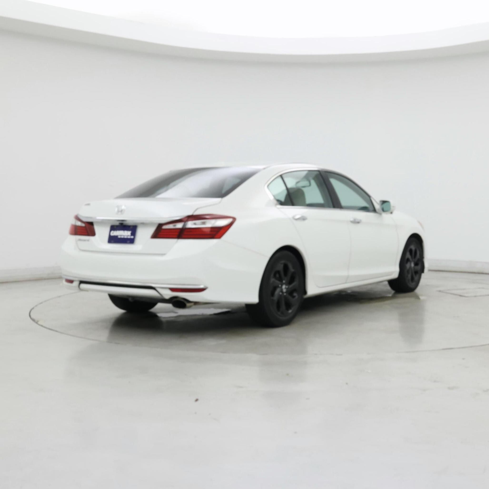 Thumbnail: 2016 Honda Accord - 8