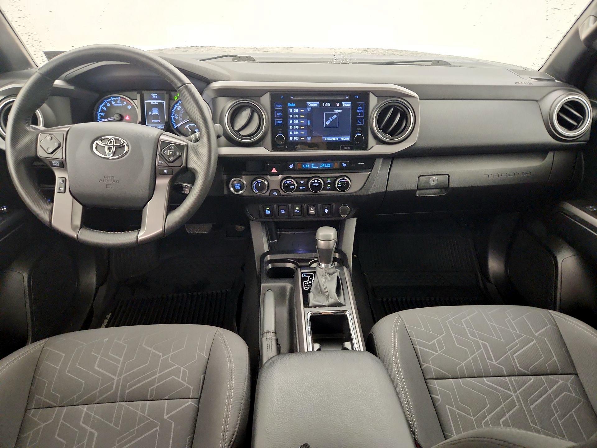 Thumbnail: 2017 Toyota Tacoma - 9