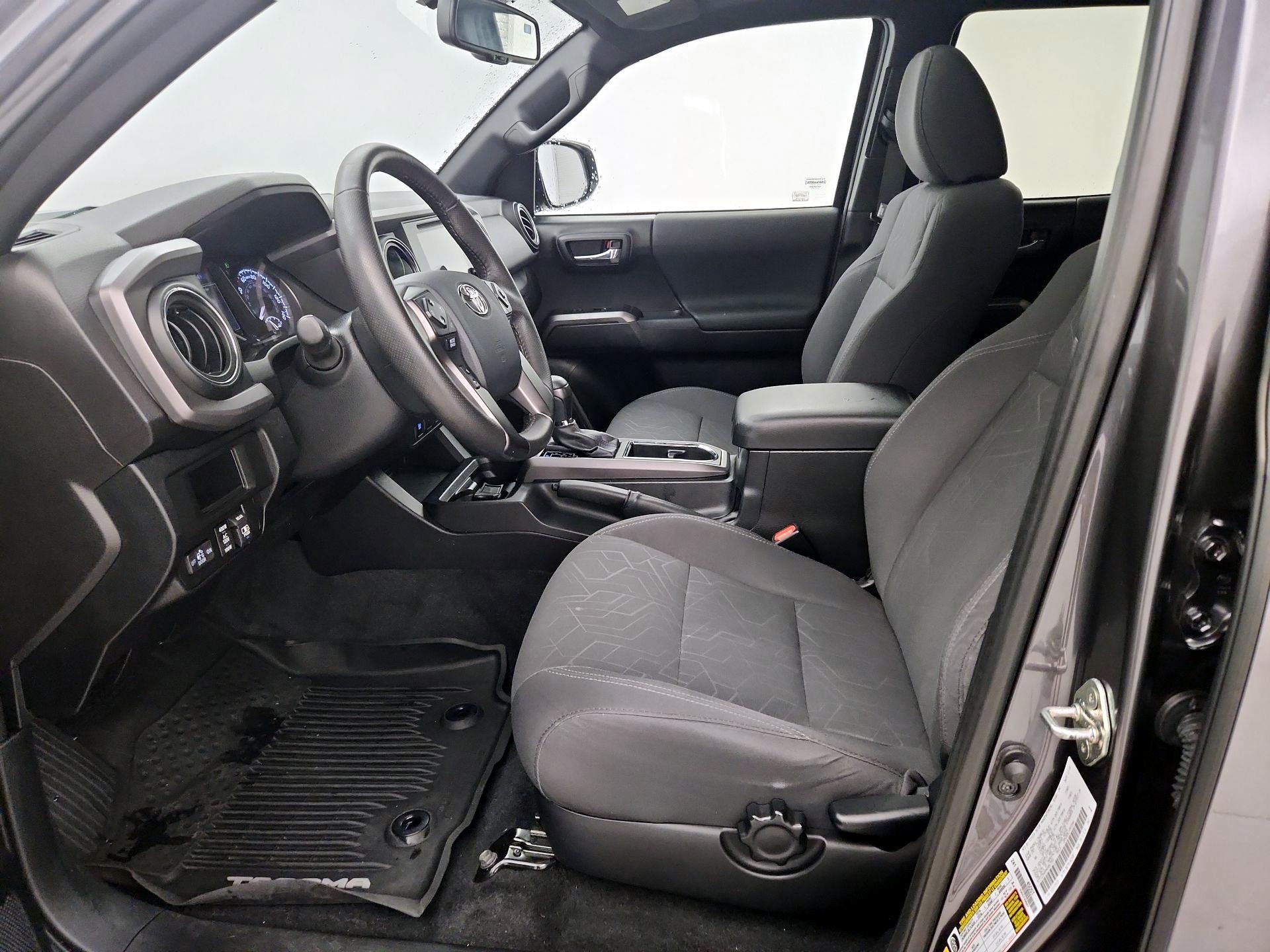 Thumbnail: 2017 Toyota Tacoma - 11