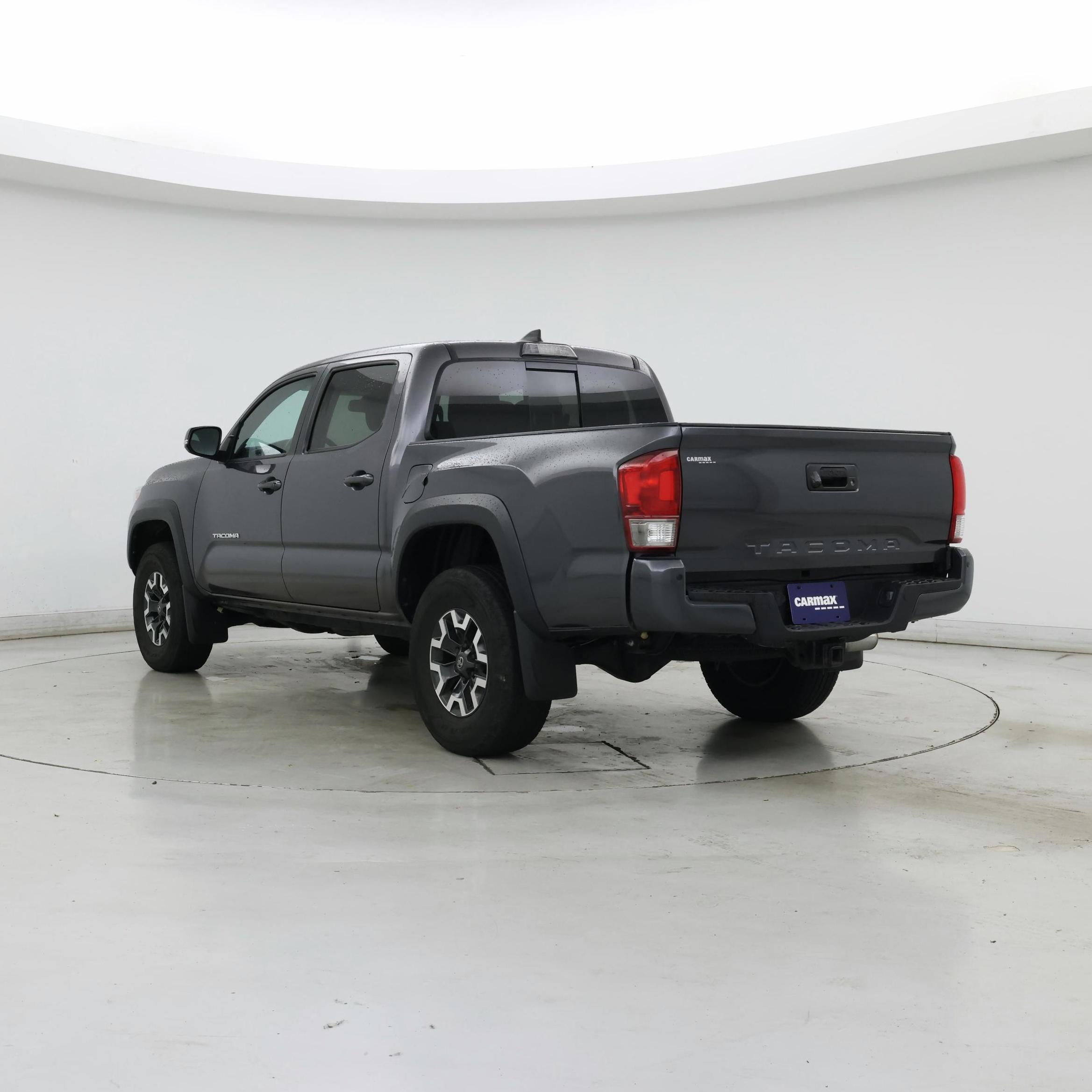 Thumbnail: 2017 Toyota Tacoma - 2