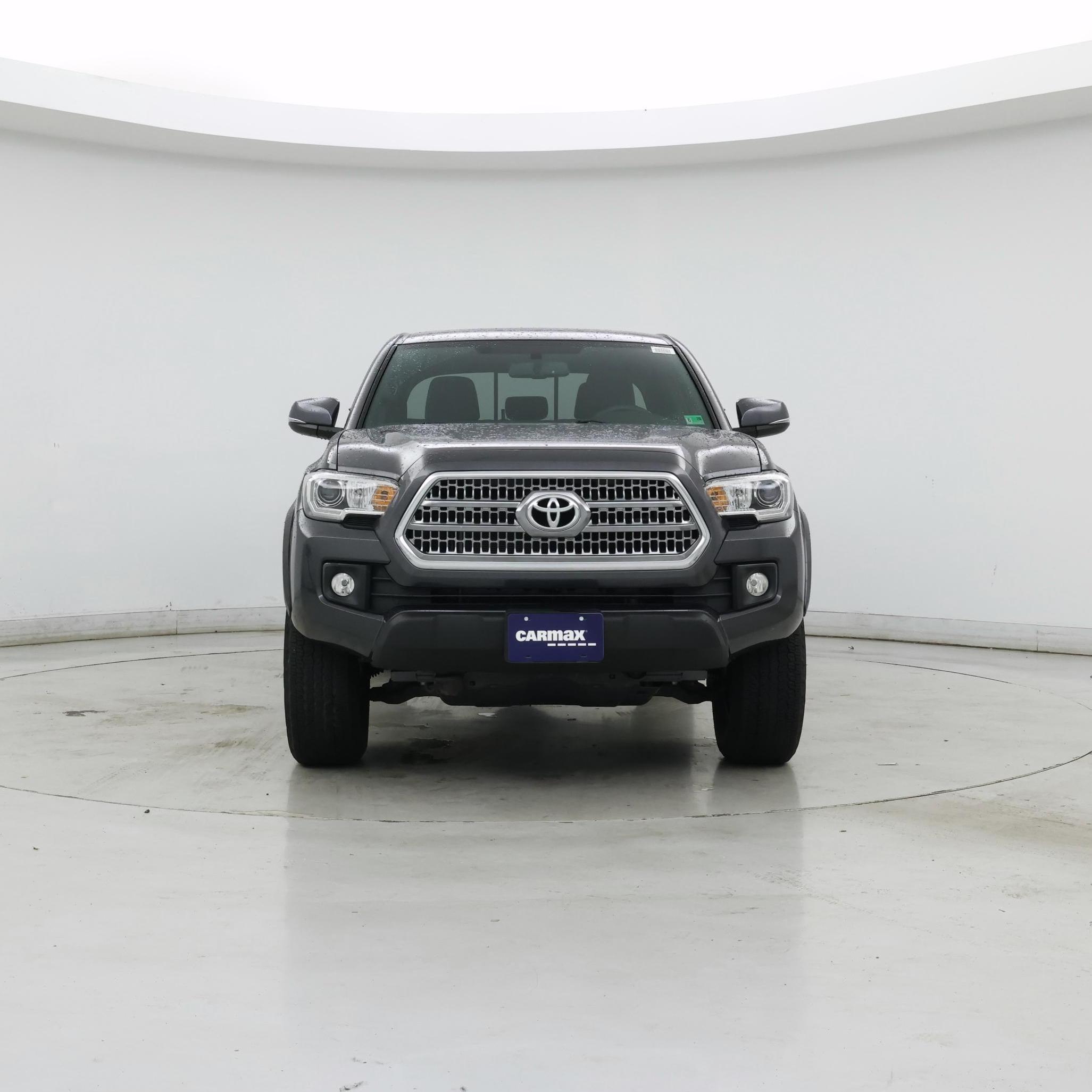 Thumbnail: 2017 Toyota Tacoma - 5