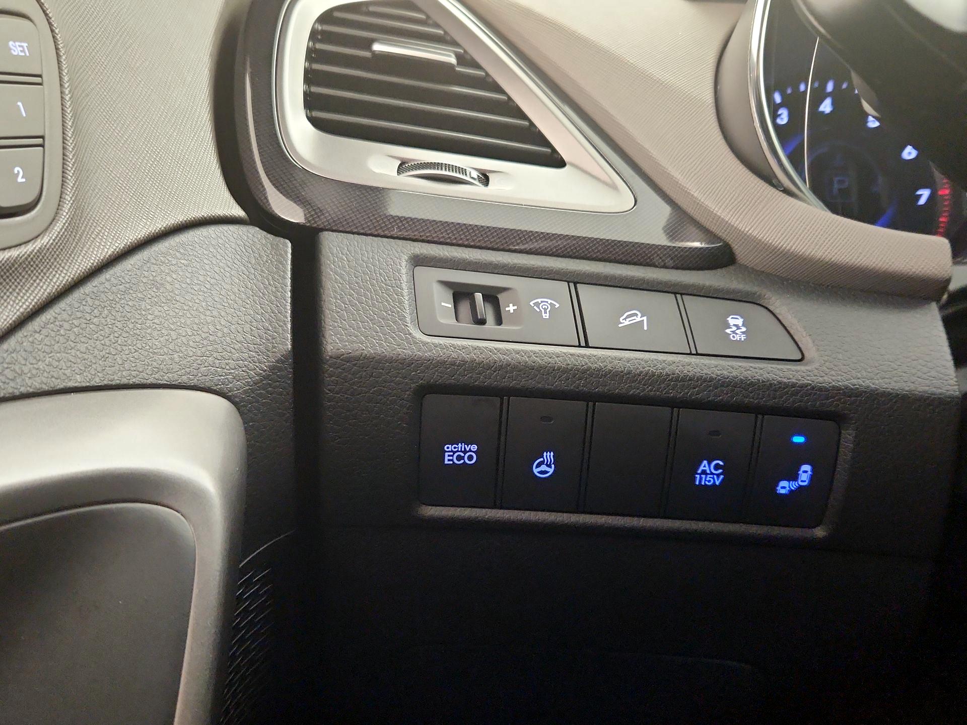 Thumbnail: 2015 Hyundai Santa Fe - 13