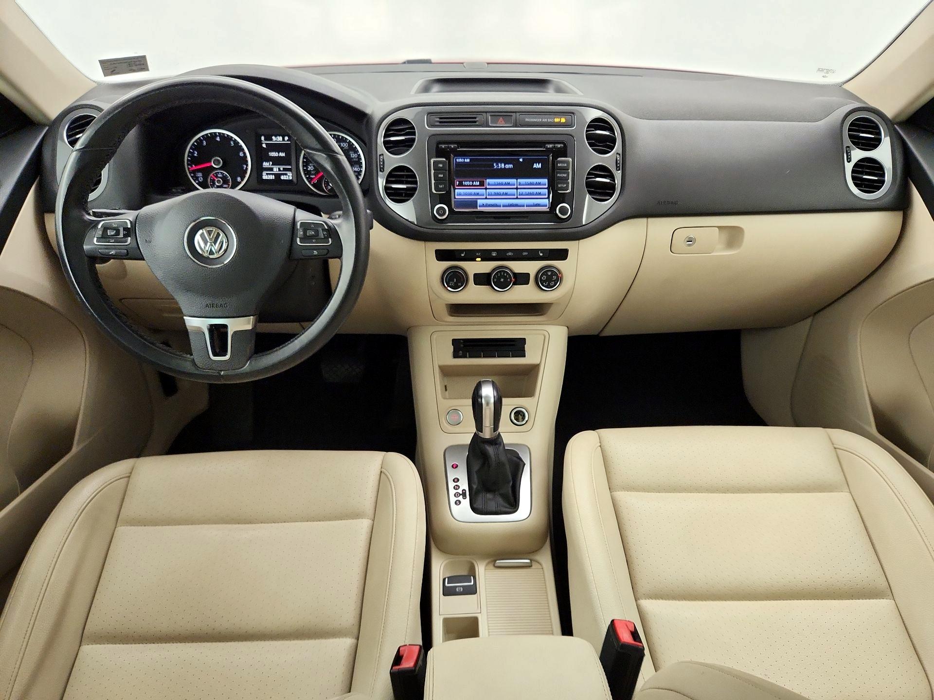 Thumbnail: 2015 Volkswagen Tiguan - 9