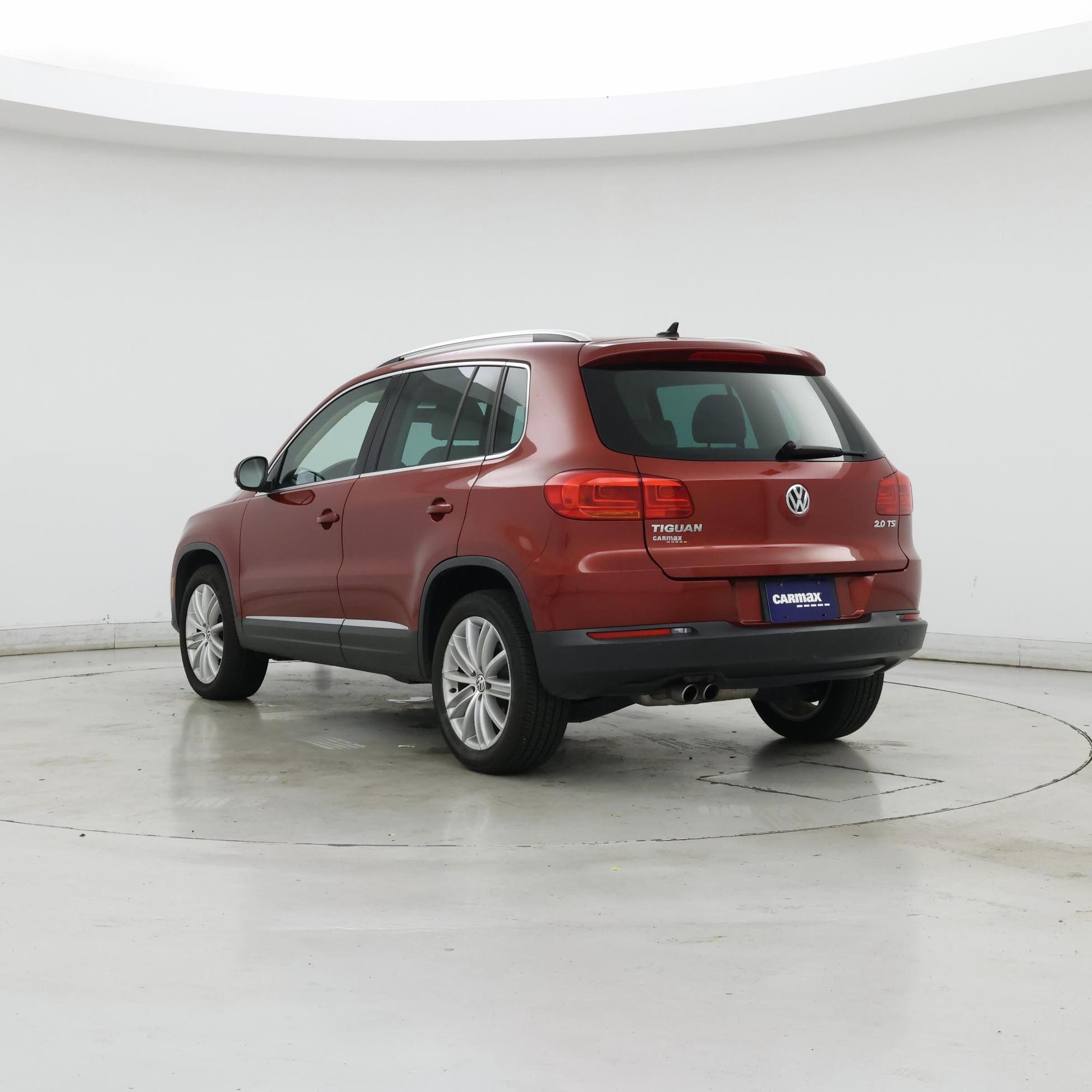 Thumbnail: 2015 Volkswagen Tiguan - 2
