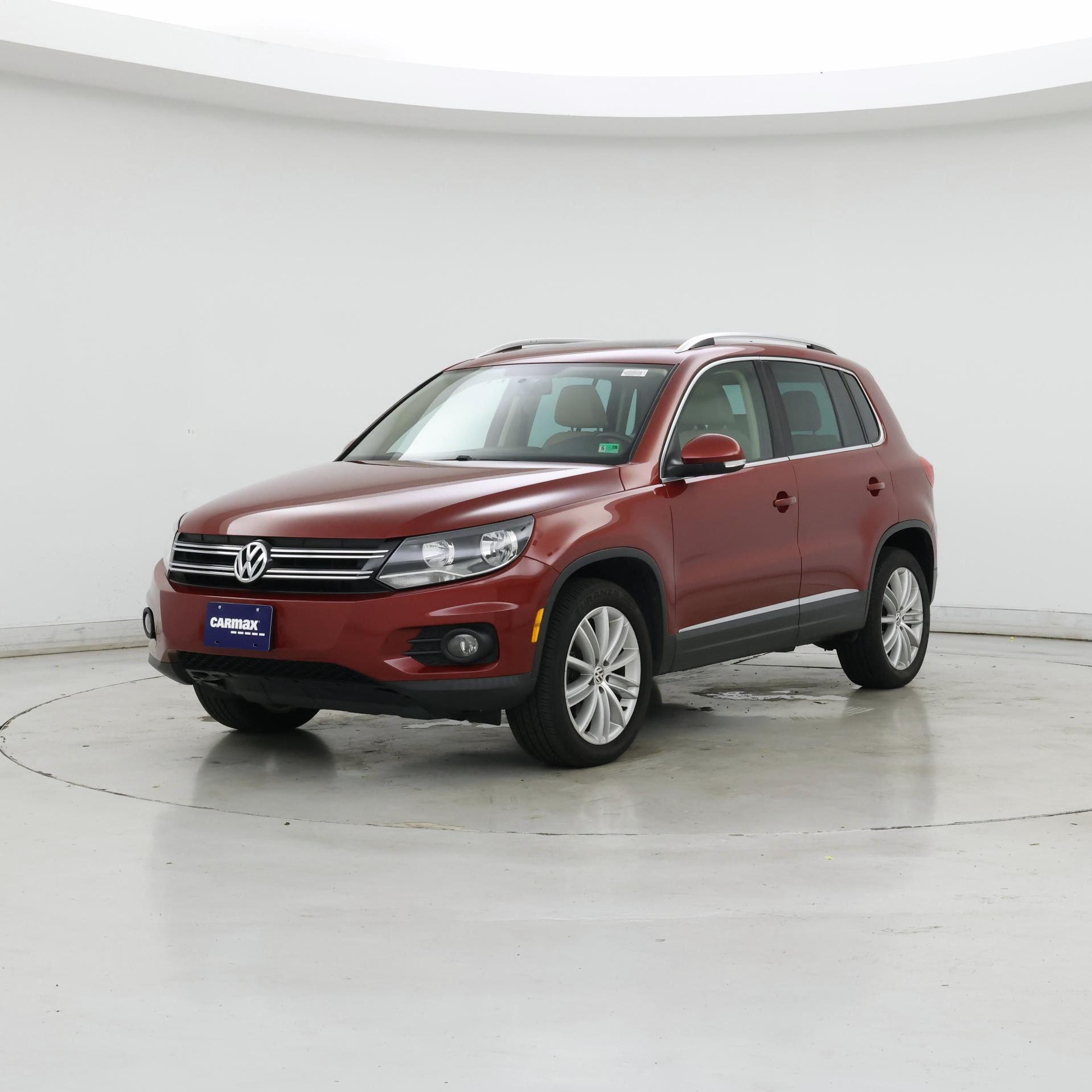 Thumbnail: 2015 Volkswagen Tiguan - 4