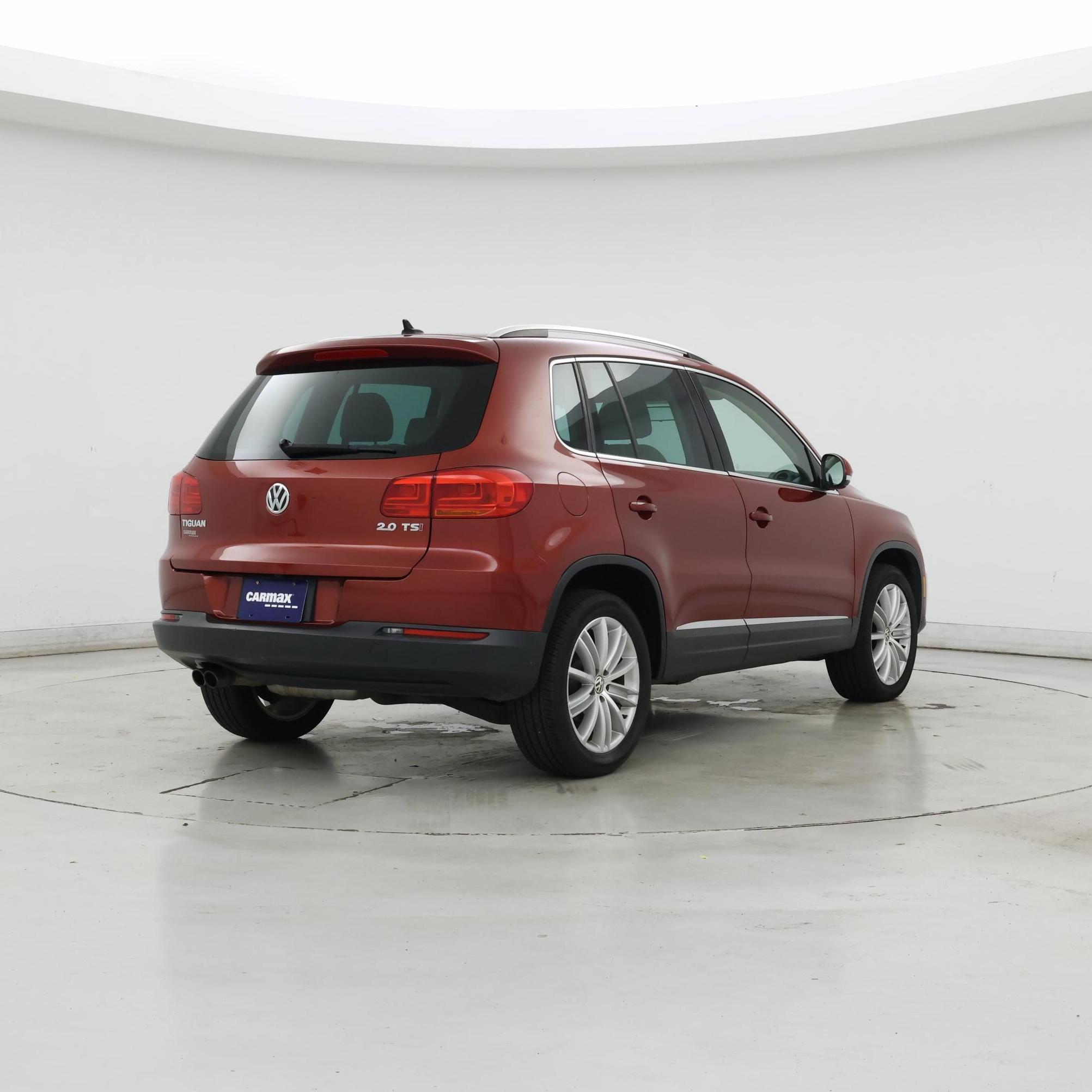 Thumbnail: 2015 Volkswagen Tiguan - 8
