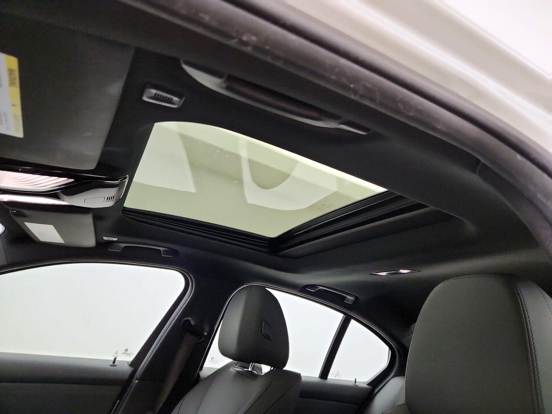 Thumbnail: 2021 BMW 3 Series - 20