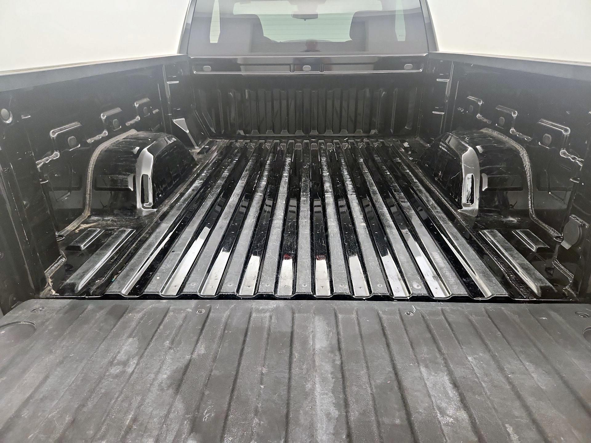 Thumbnail: 2022 Chevrolet Silverado 1500 - 19