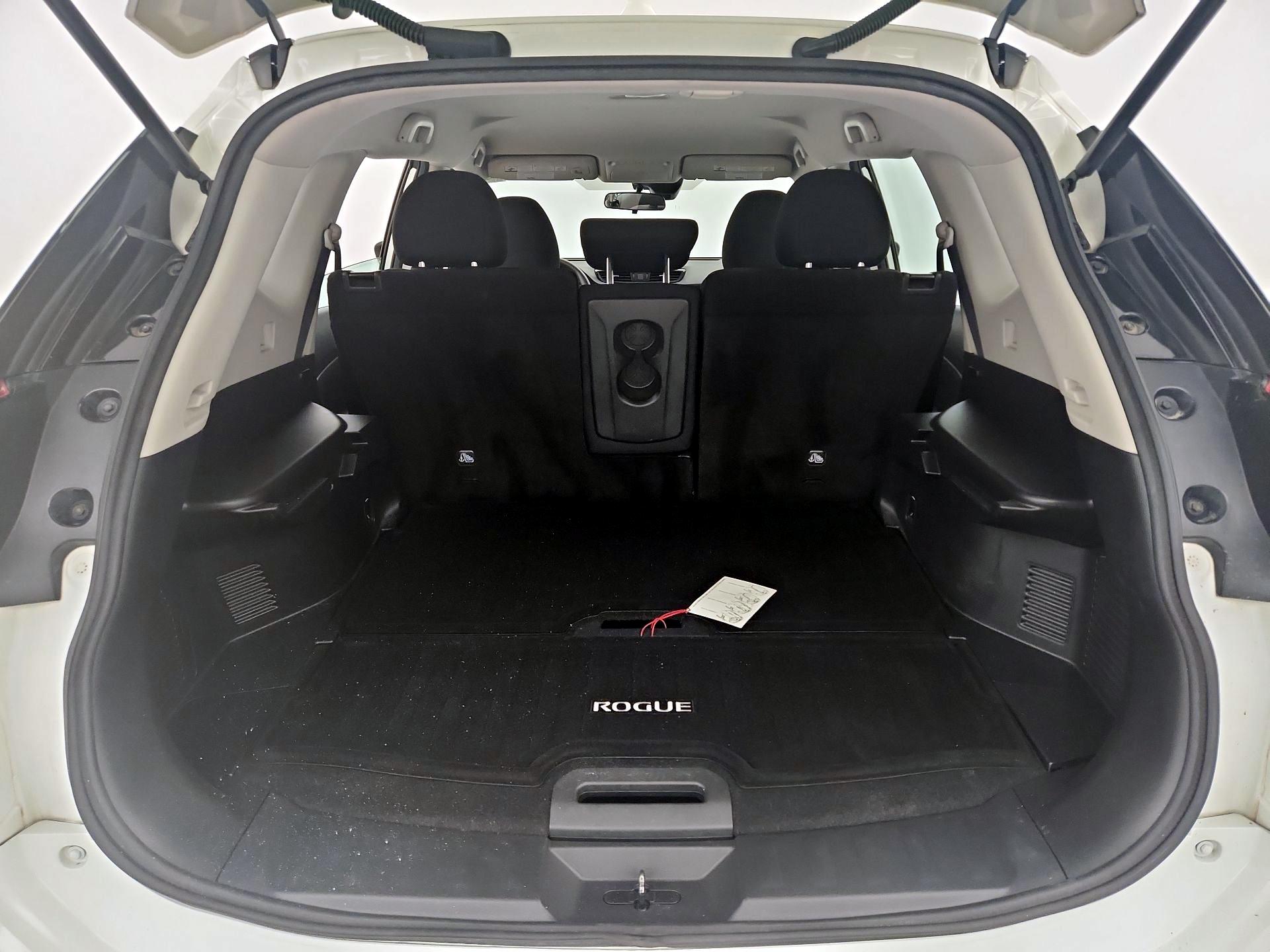 Thumbnail: 2019 Nissan Rogue - 20