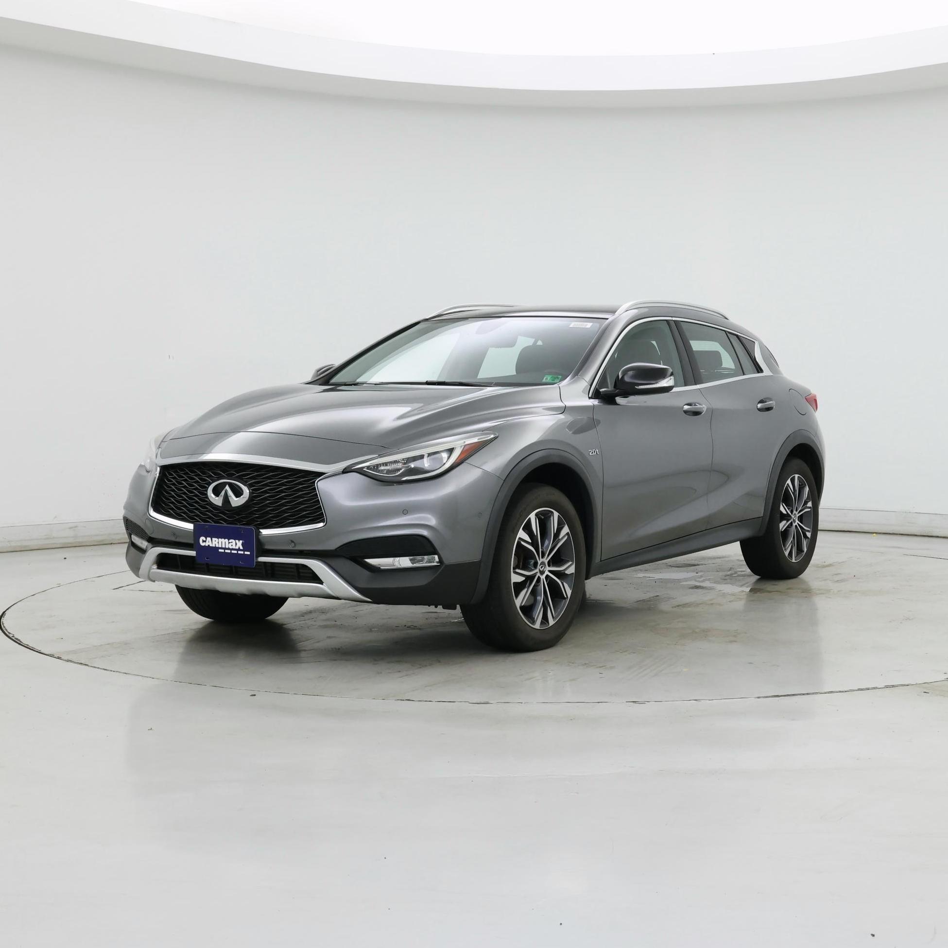 Thumbnail: 2017 INFINITI QX30 - 4