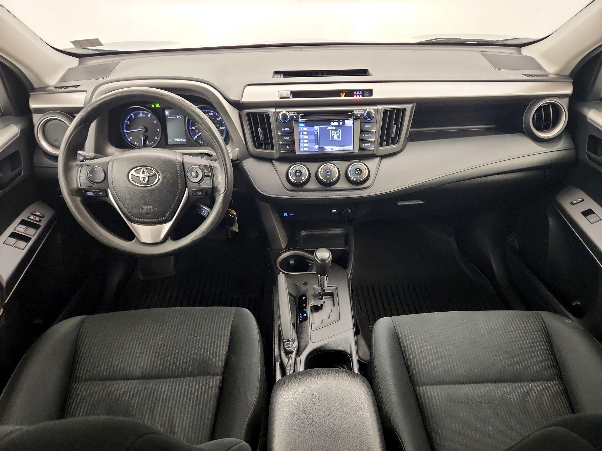 Thumbnail: 2017 Toyota RAV4 - 9