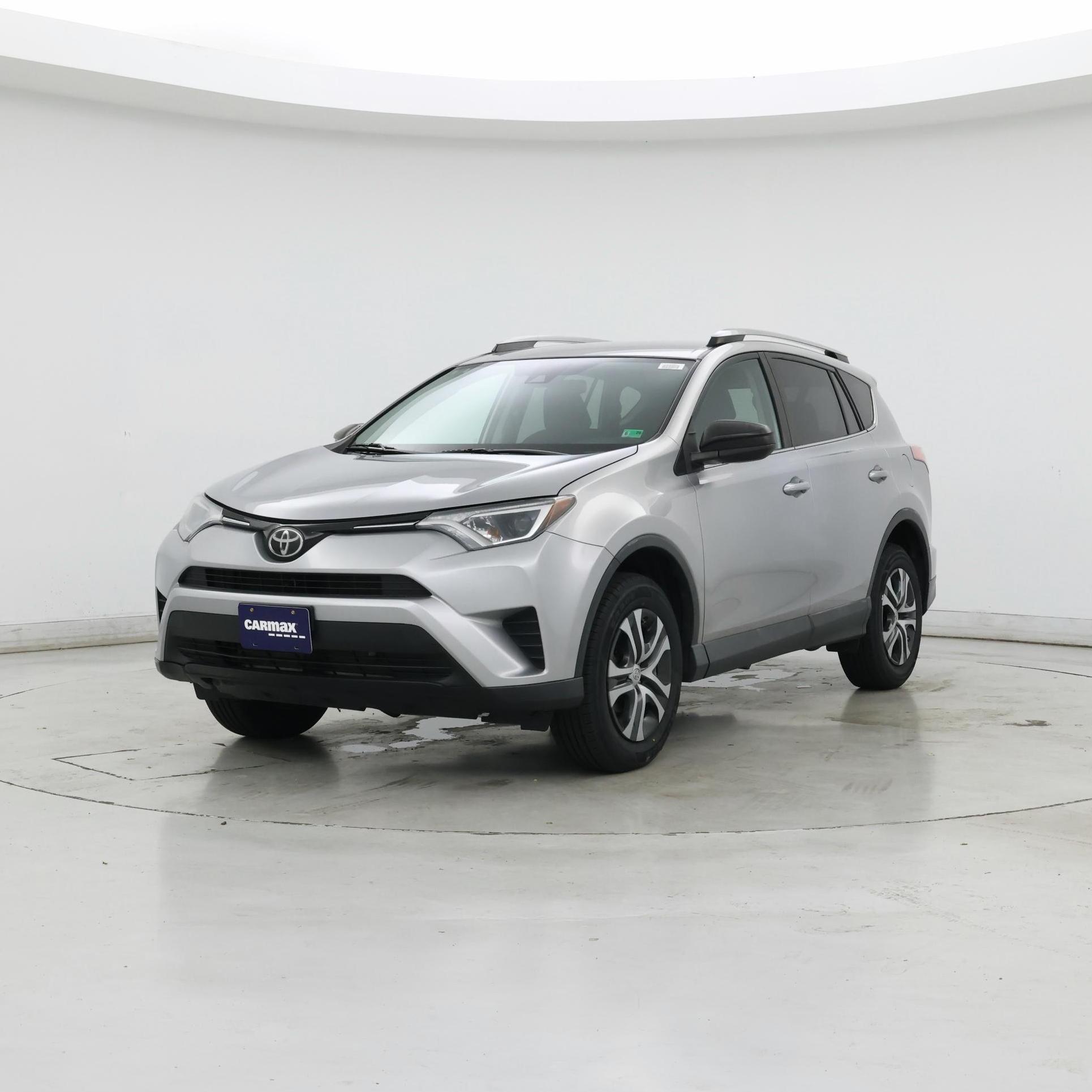 Thumbnail: 2017 Toyota RAV4 - 4