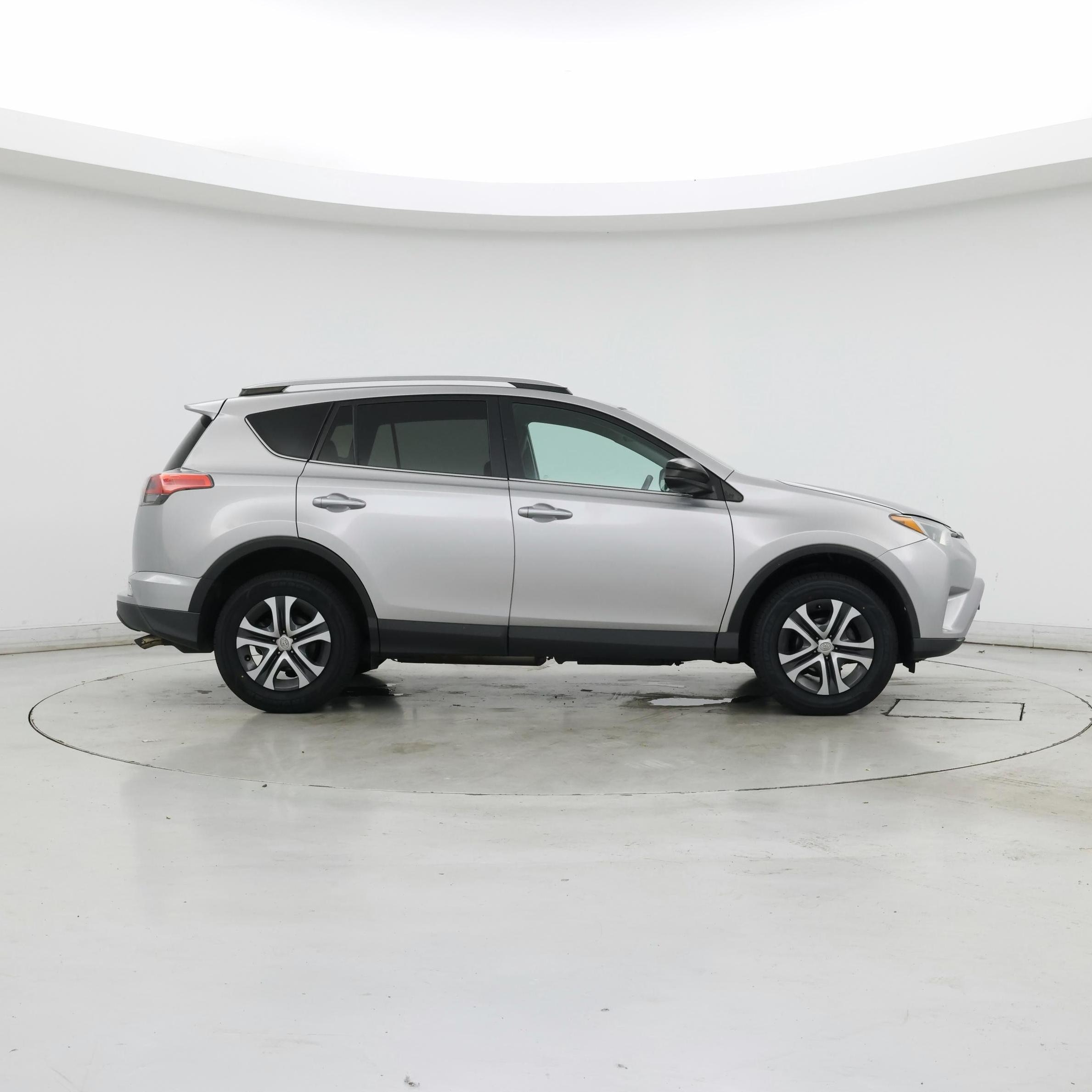 Thumbnail: 2017 Toyota RAV4 - 7
