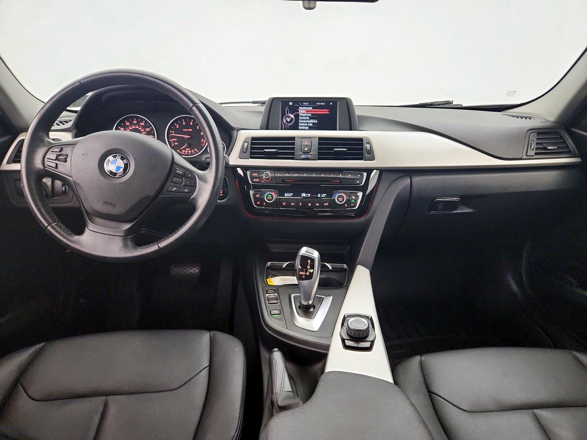 Thumbnail: 2016 BMW 3 Series - 9
