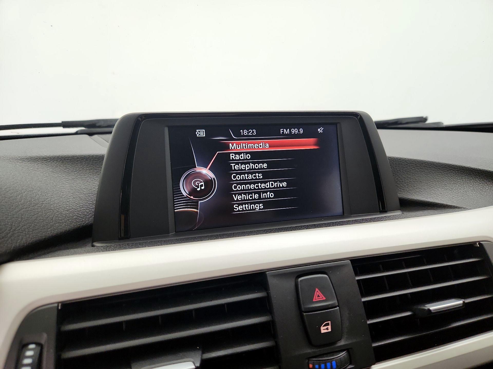 Thumbnail: 2016 BMW 3 Series - 15