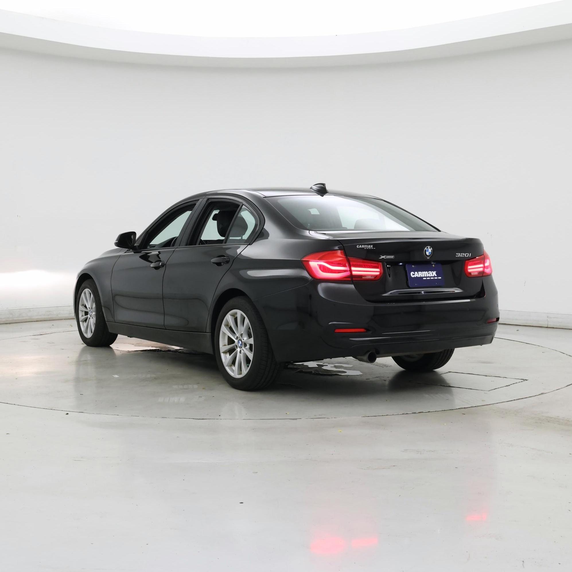 Thumbnail: 2016 BMW 3 Series - 2