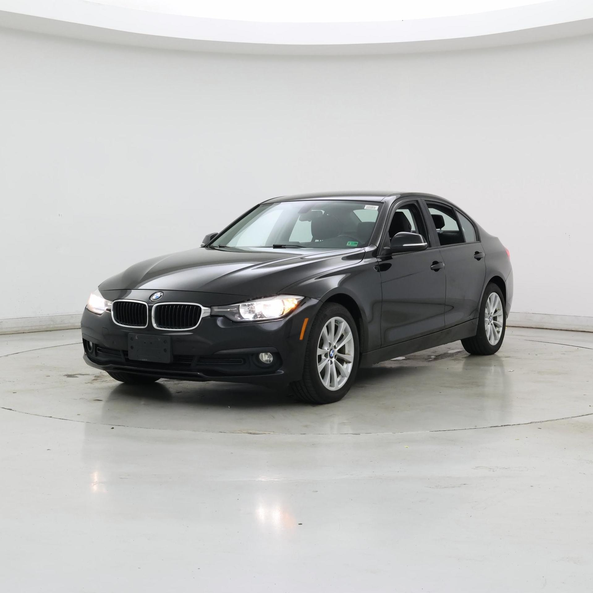 Thumbnail: 2016 BMW 3 Series - 4