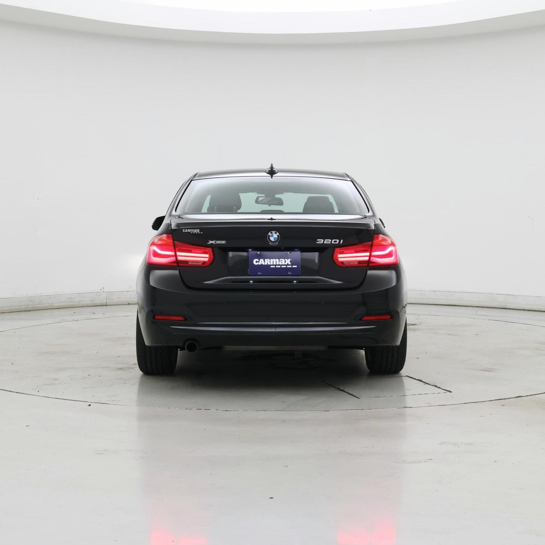 Thumbnail: 2016 BMW 3 Series - 6