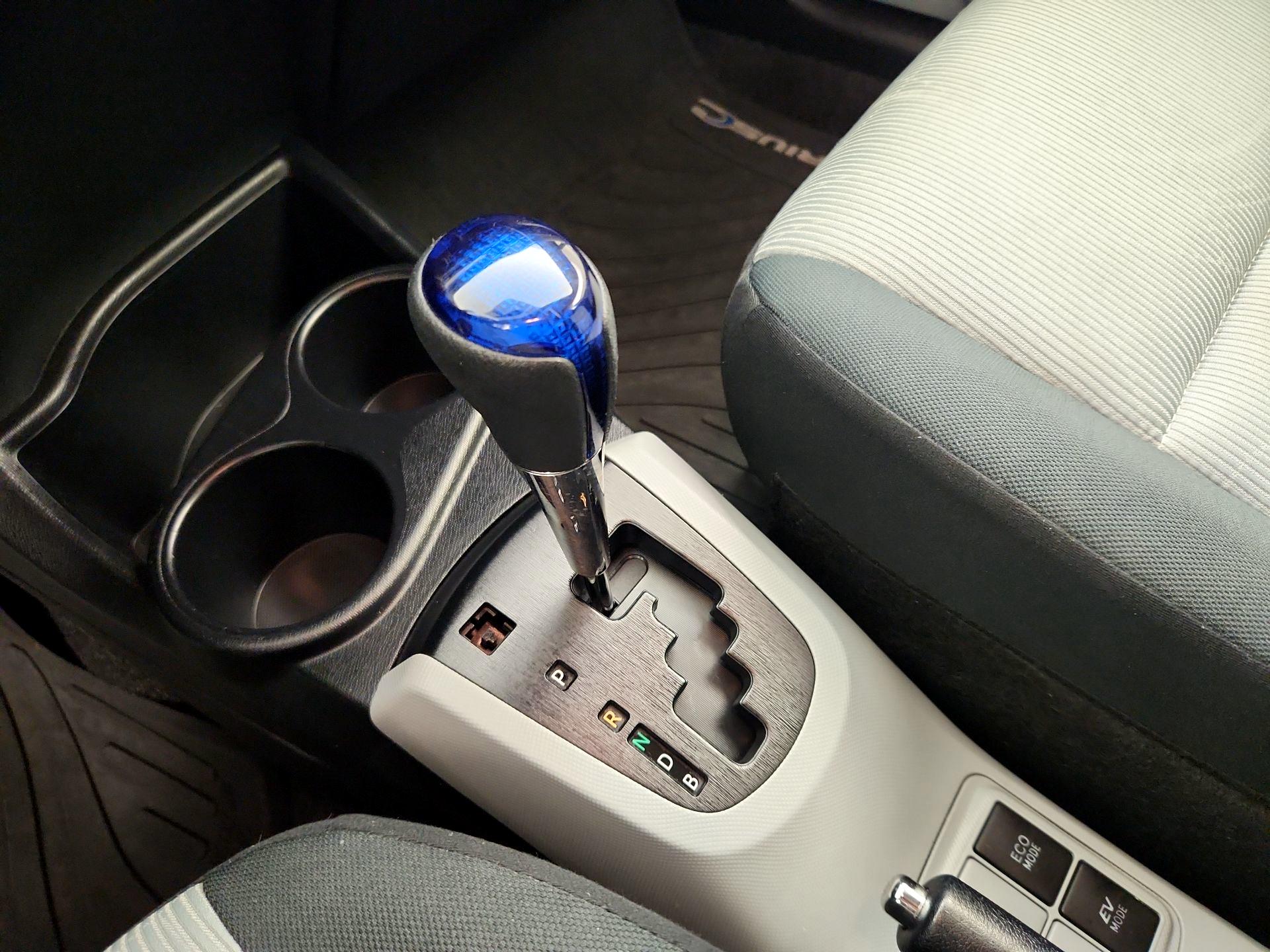 Thumbnail: 2014 Toyota Prius c - 16