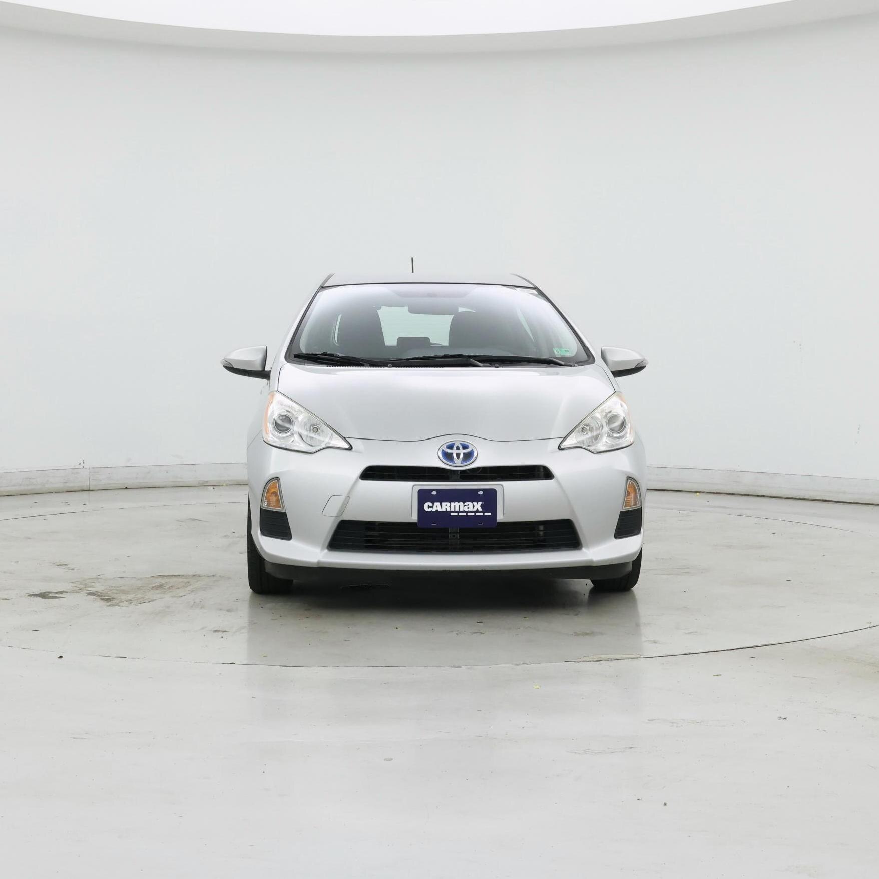Thumbnail: 2014 Toyota Prius c - 5