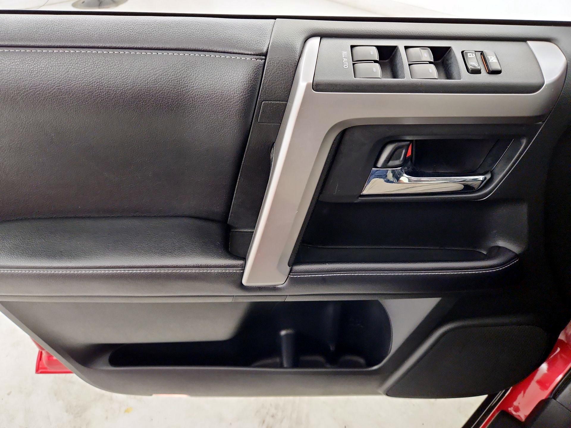 Thumbnail: 2018 Toyota 4Runner - 12