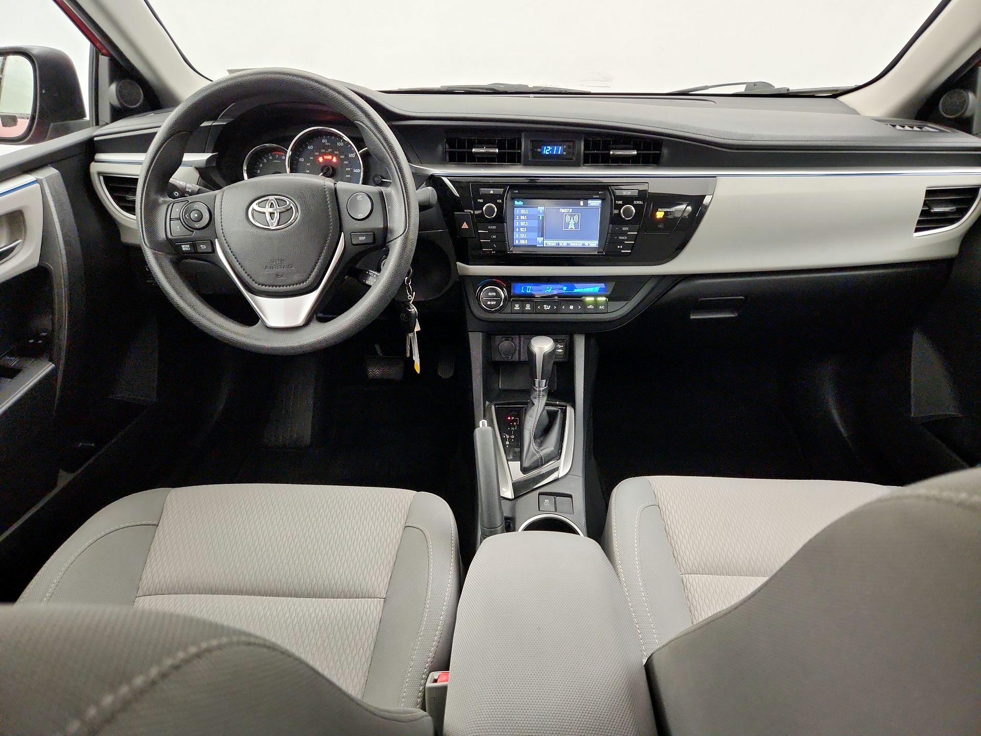 Thumbnail: 2015 Toyota Corolla - 9