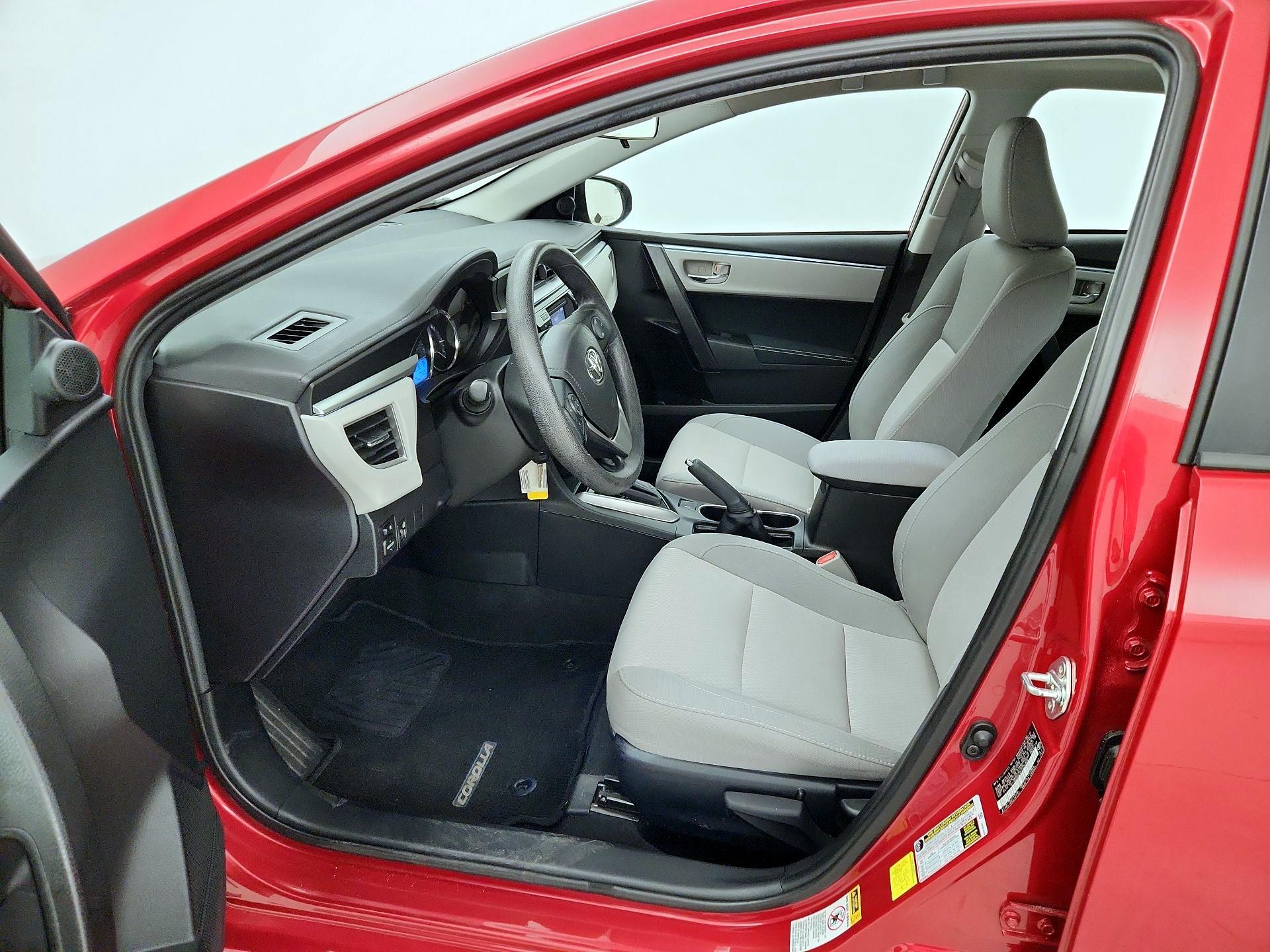 Thumbnail: 2015 Toyota Corolla - 11