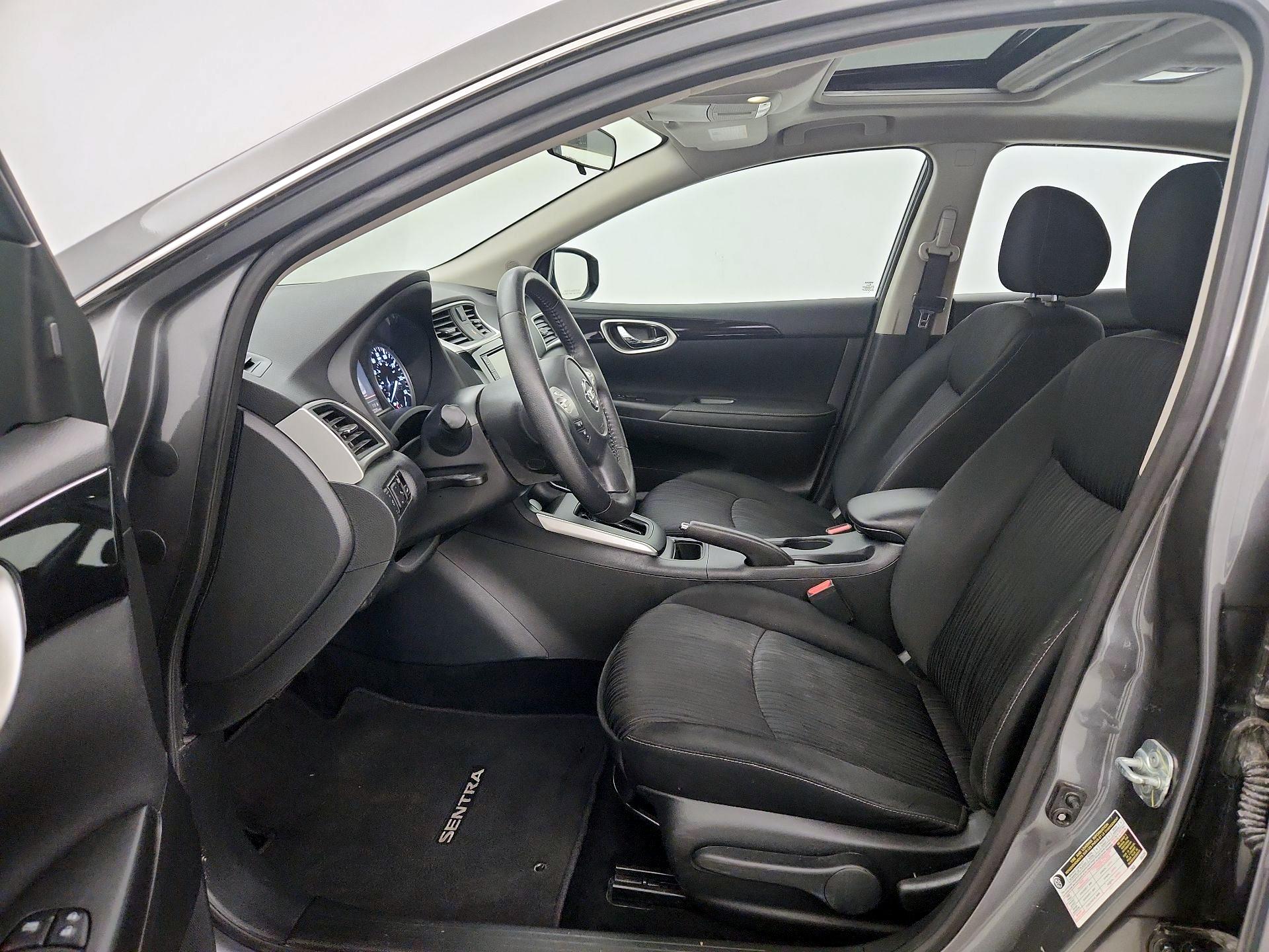 Thumbnail: 2019 Nissan Sentra - 11