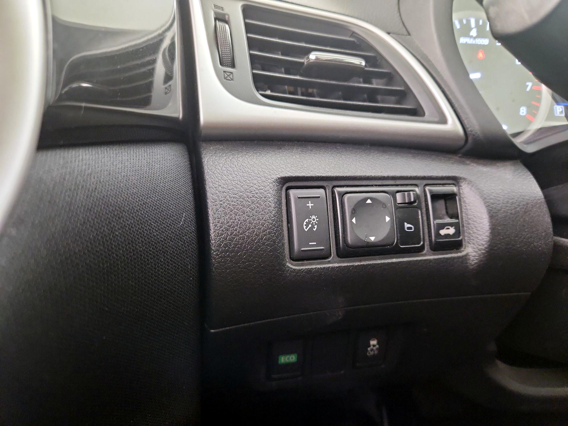 Thumbnail: 2019 Nissan Sentra - 13