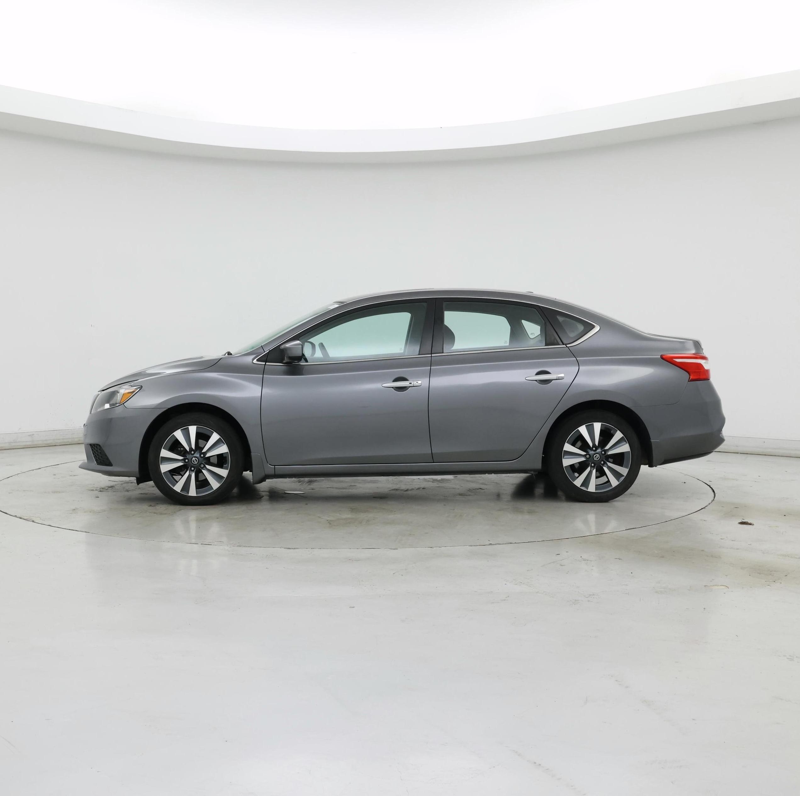 Thumbnail: 2019 Nissan Sentra - 3