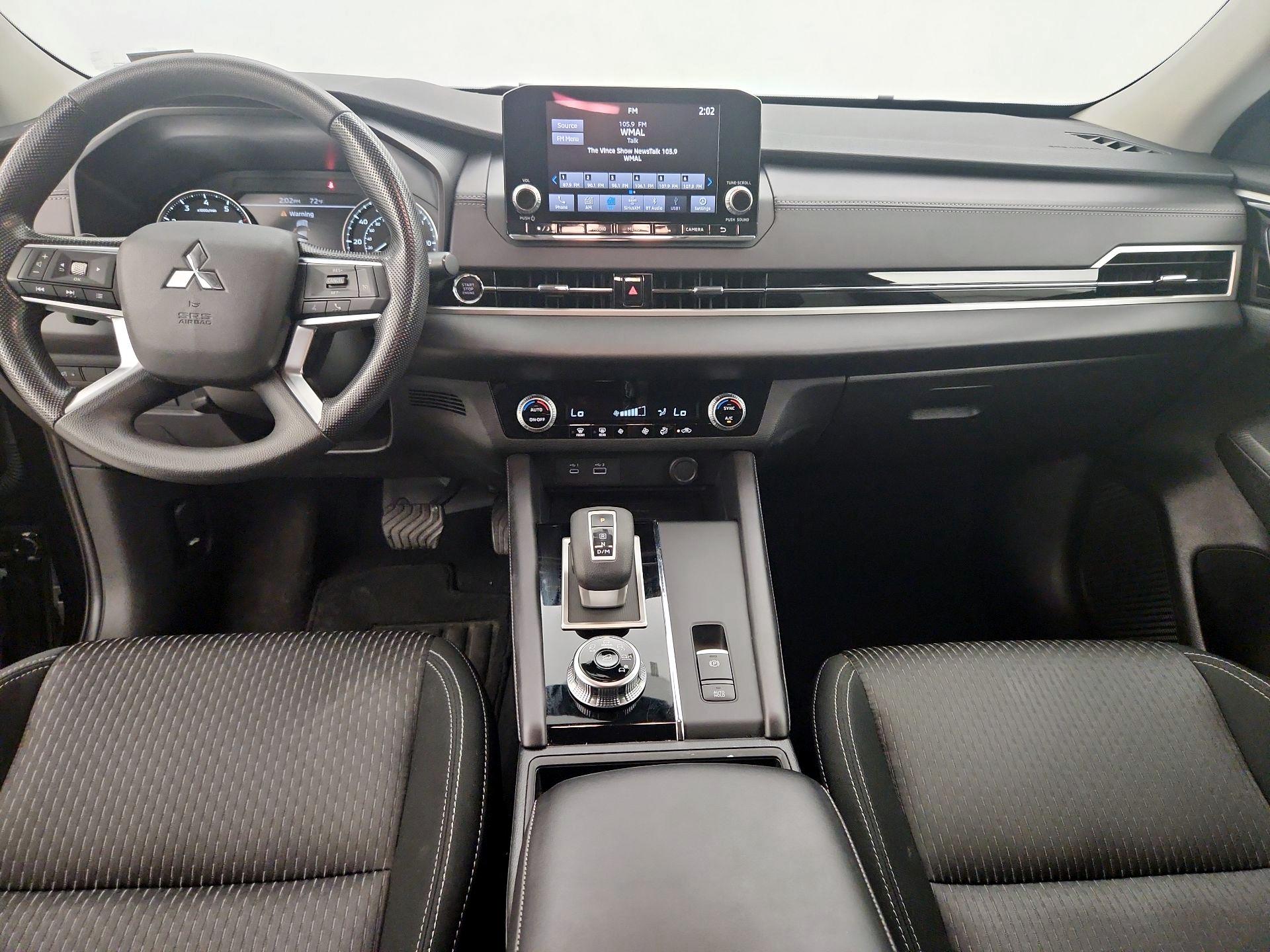 Thumbnail: 2024 Mitsubishi Outlander - 9