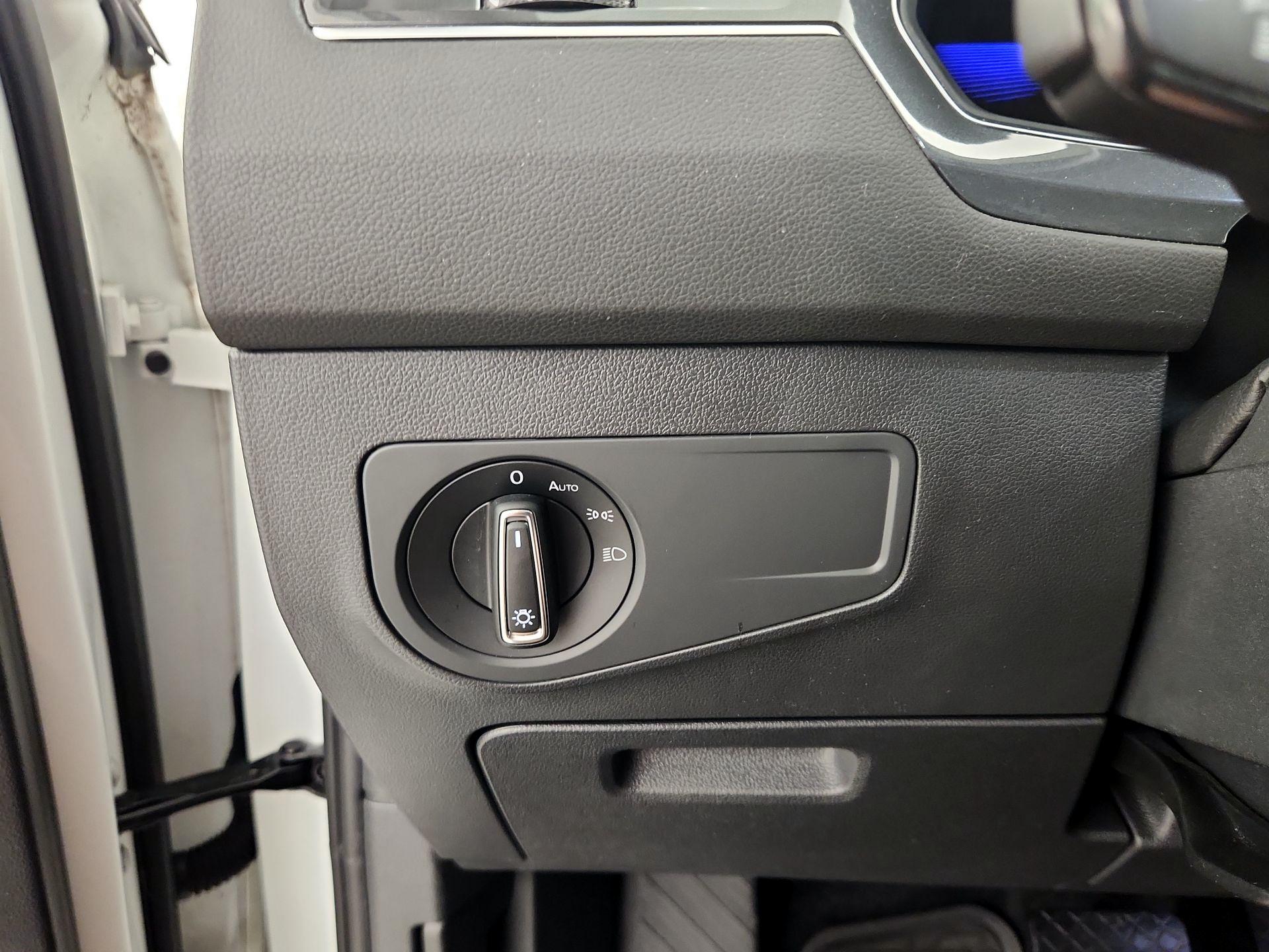 Thumbnail: 2022 Volkswagen Tiguan - 13