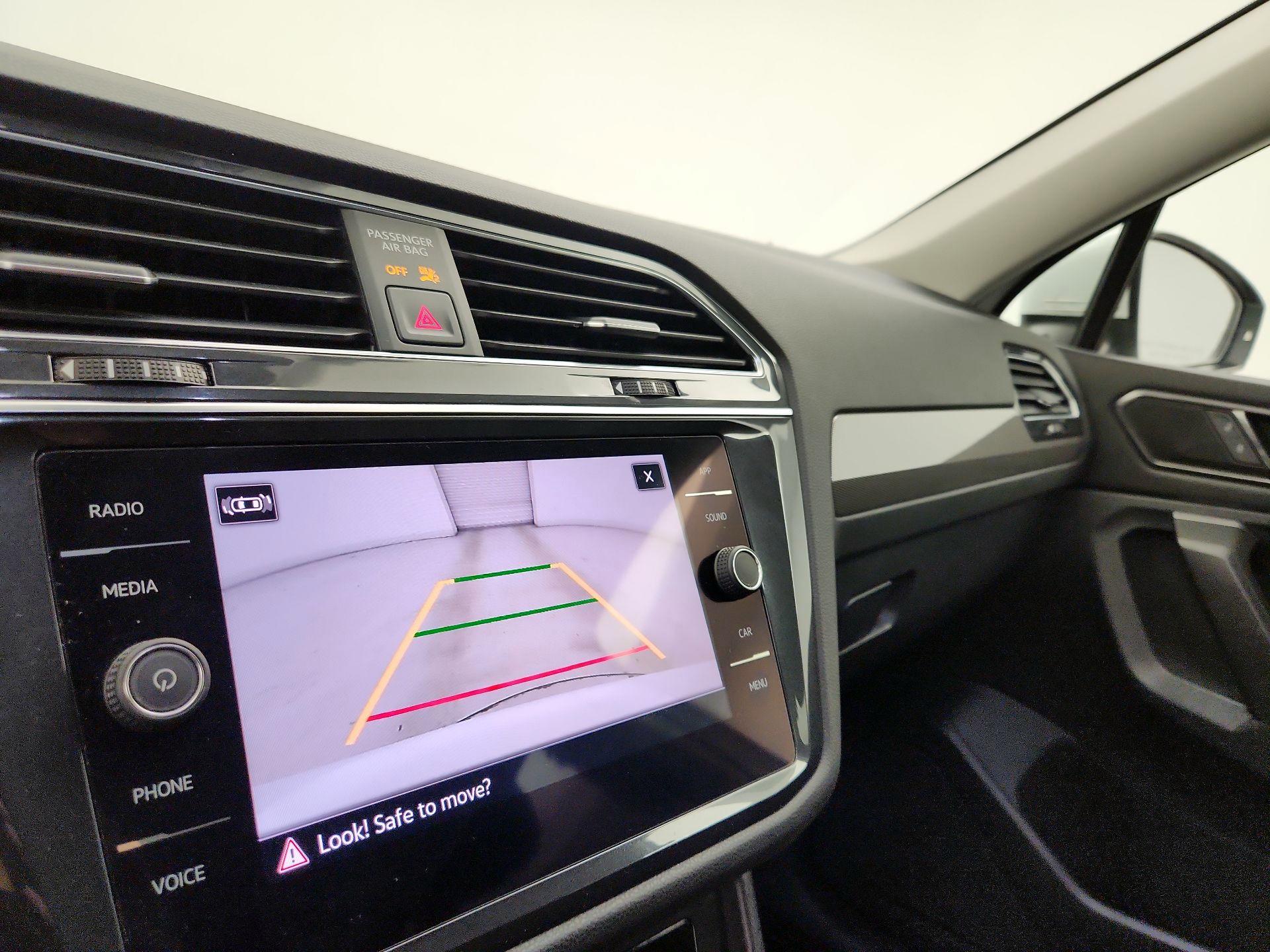 Thumbnail: 2022 Volkswagen Tiguan - 14