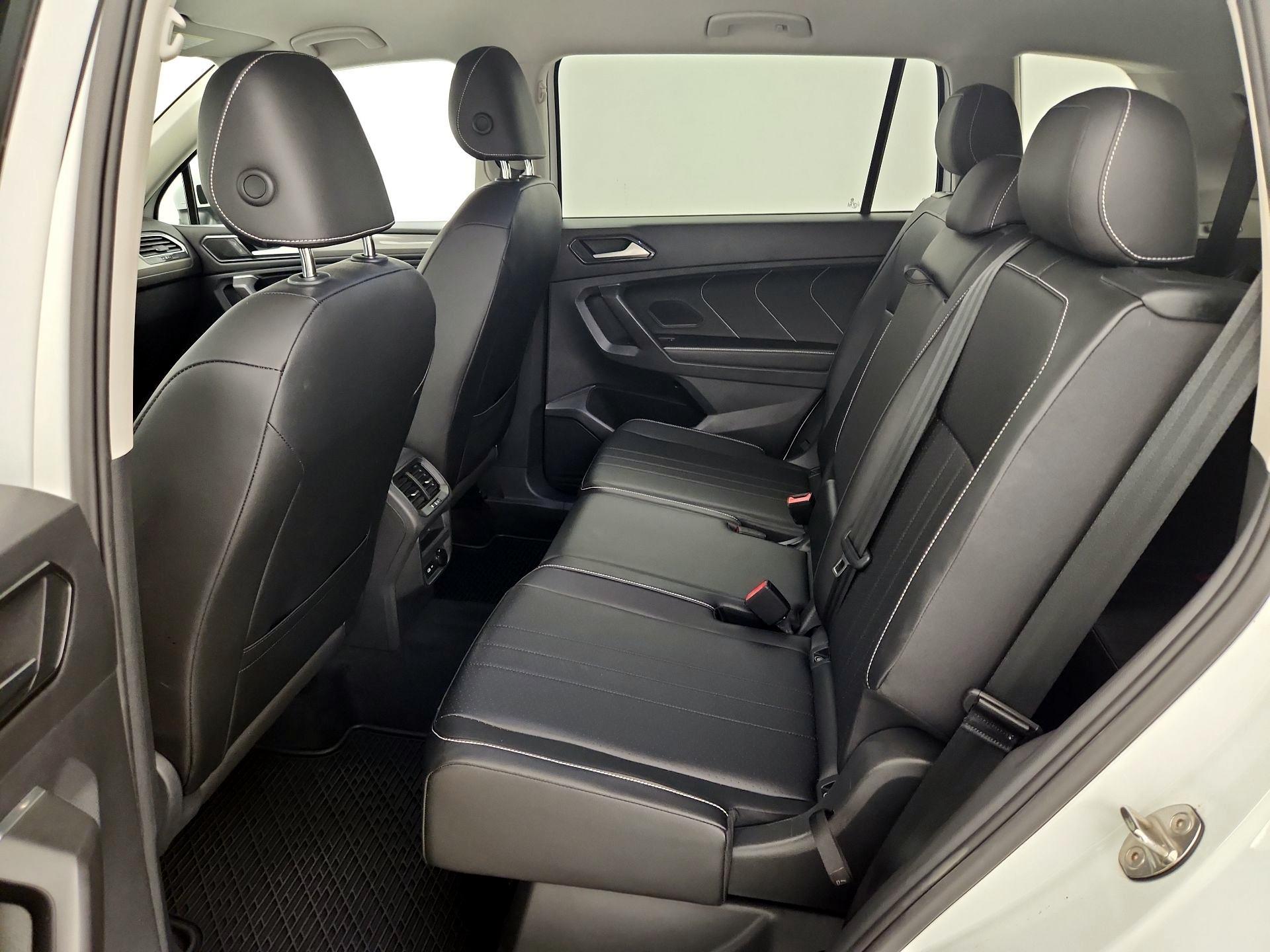 Thumbnail: 2022 Volkswagen Tiguan - 19