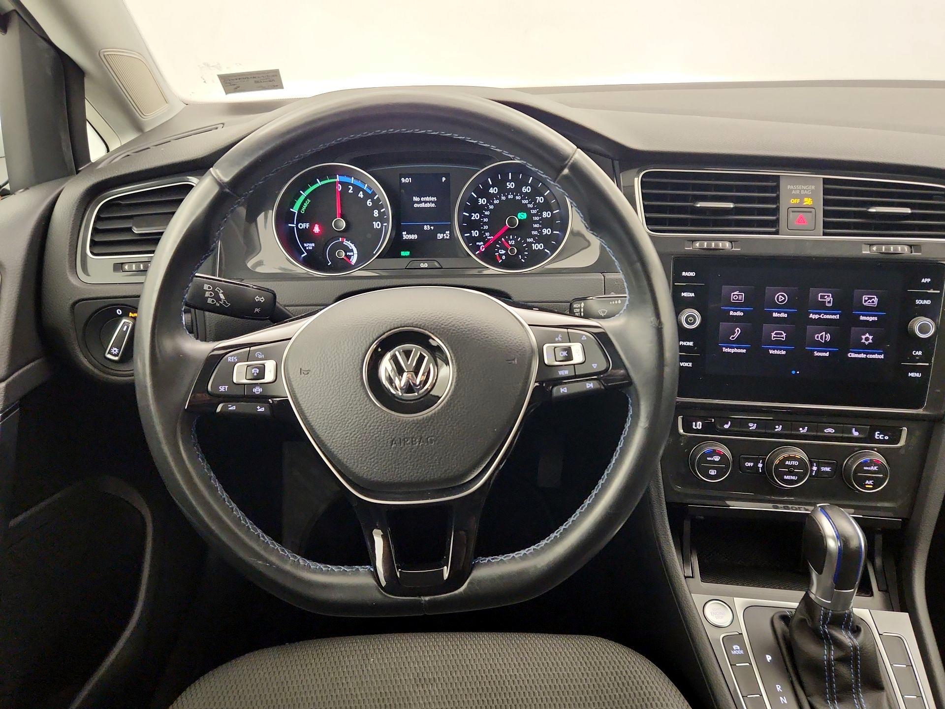 Thumbnail: 2019 Volkswagen e-Golf - 10