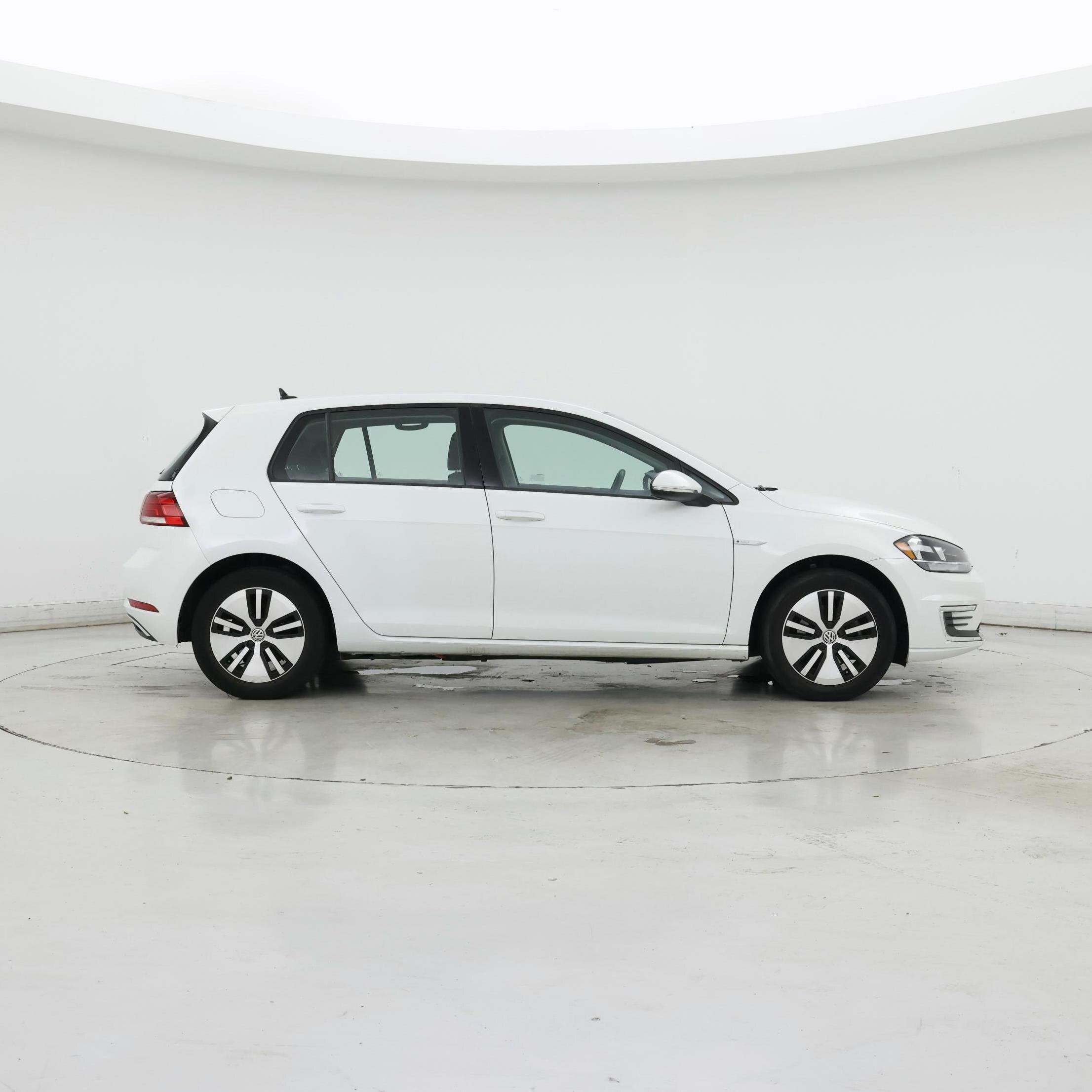 Thumbnail: 2019 Volkswagen e-Golf - 7