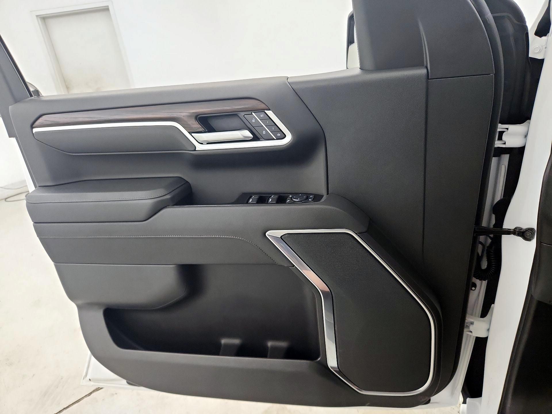Thumbnail: 2025 GMC Sierra 1500 - 12