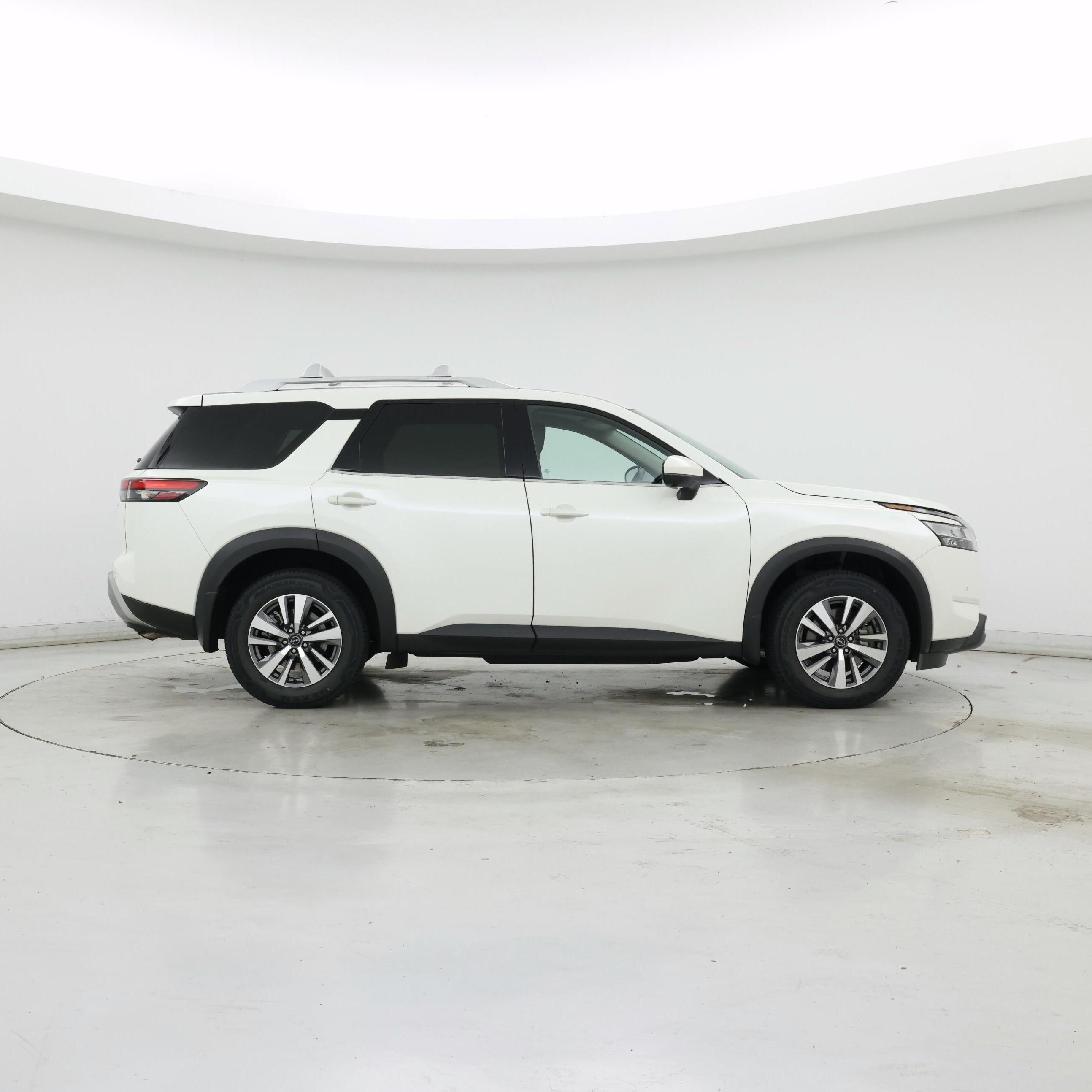 Thumbnail: 2023 Nissan Pathfinder - 7