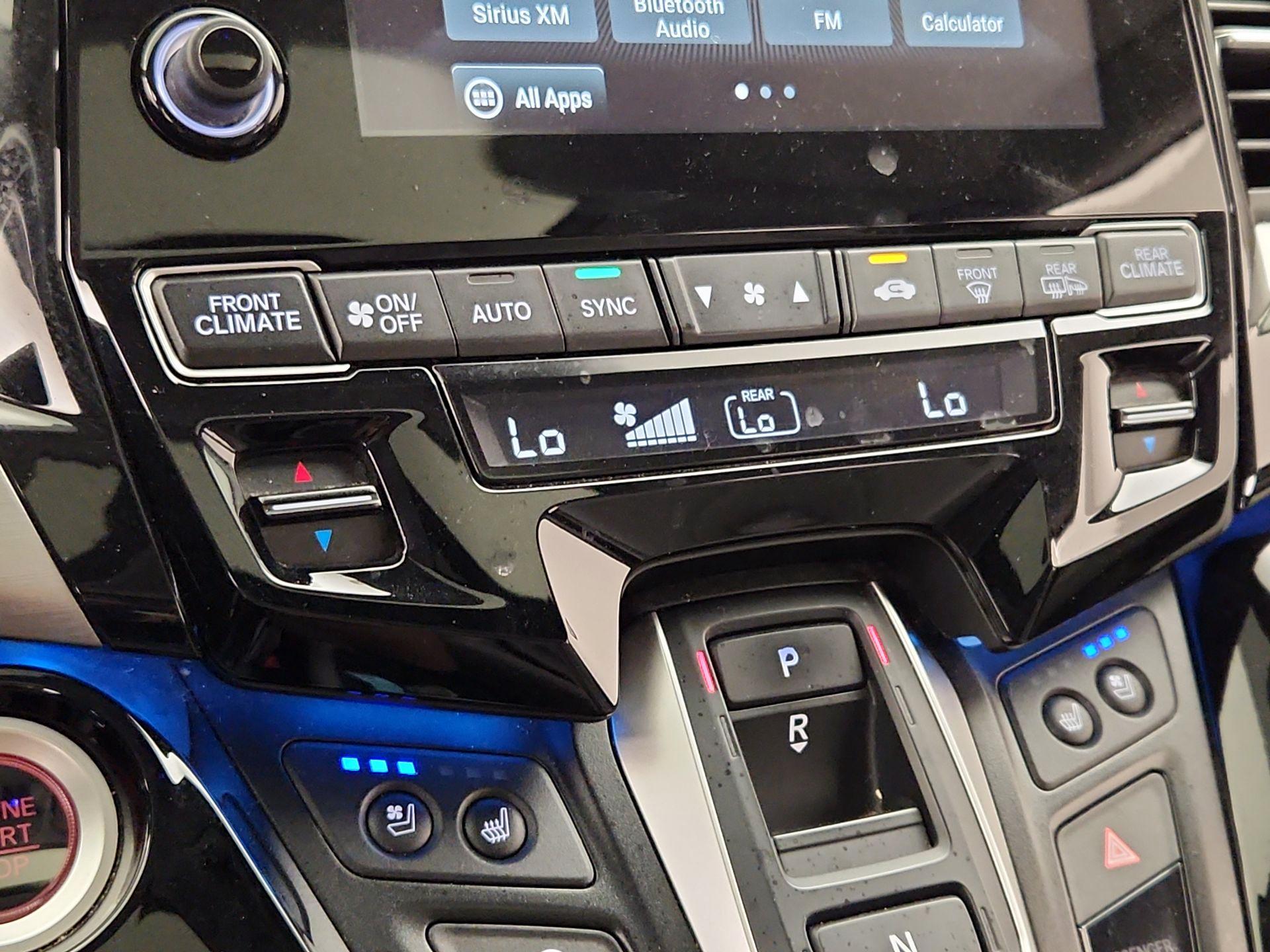 Thumbnail: 2019 Honda Odyssey - 17